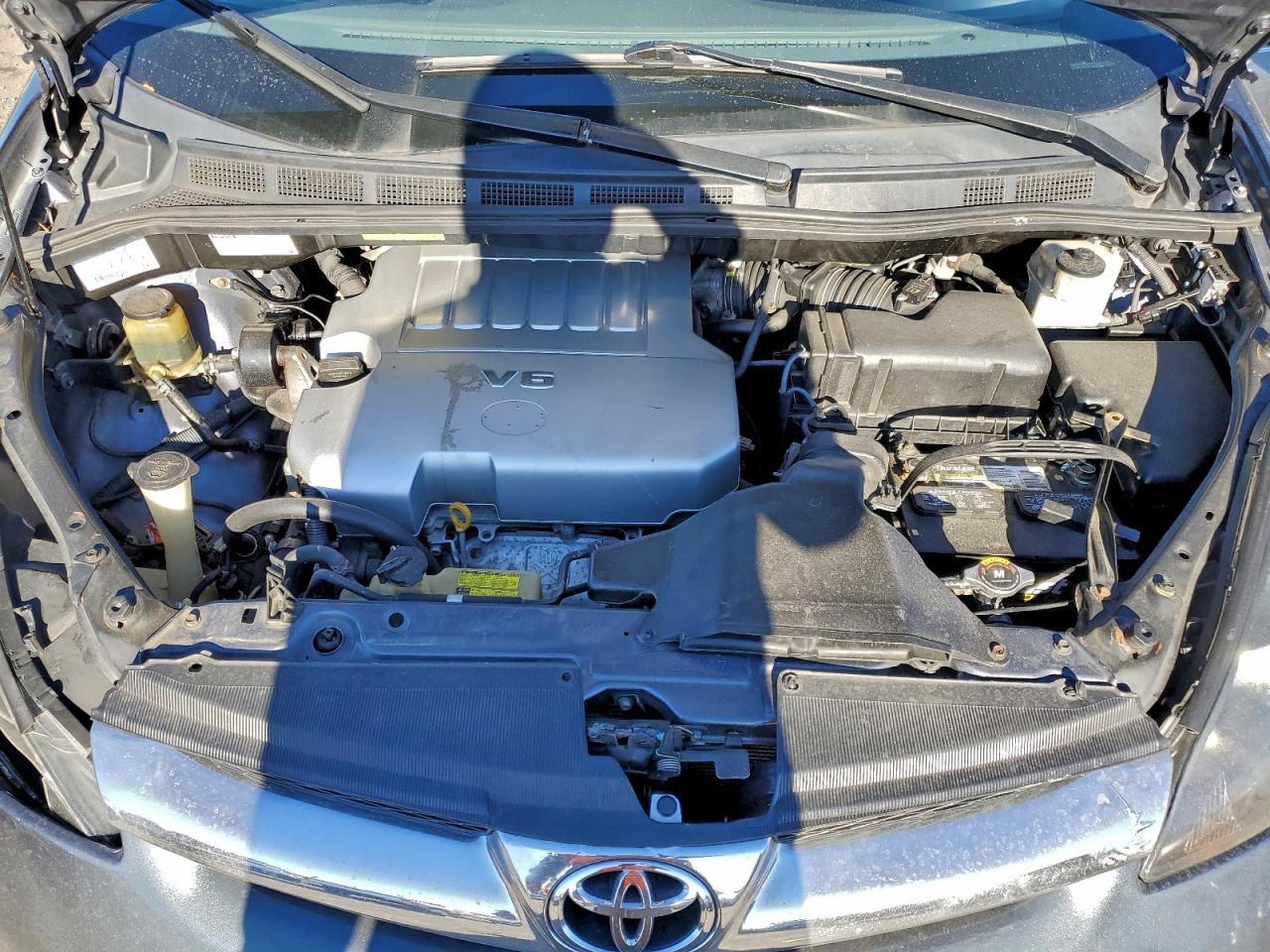 2009 TOYOTA SIENNA XLE photo 12