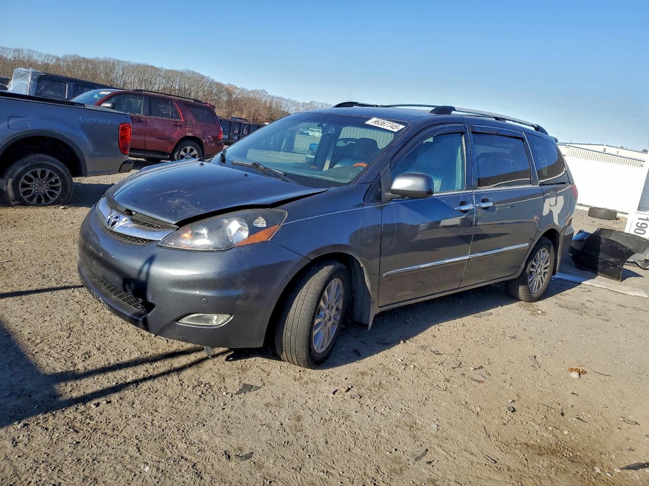 2009 TOYOTA SIENNA