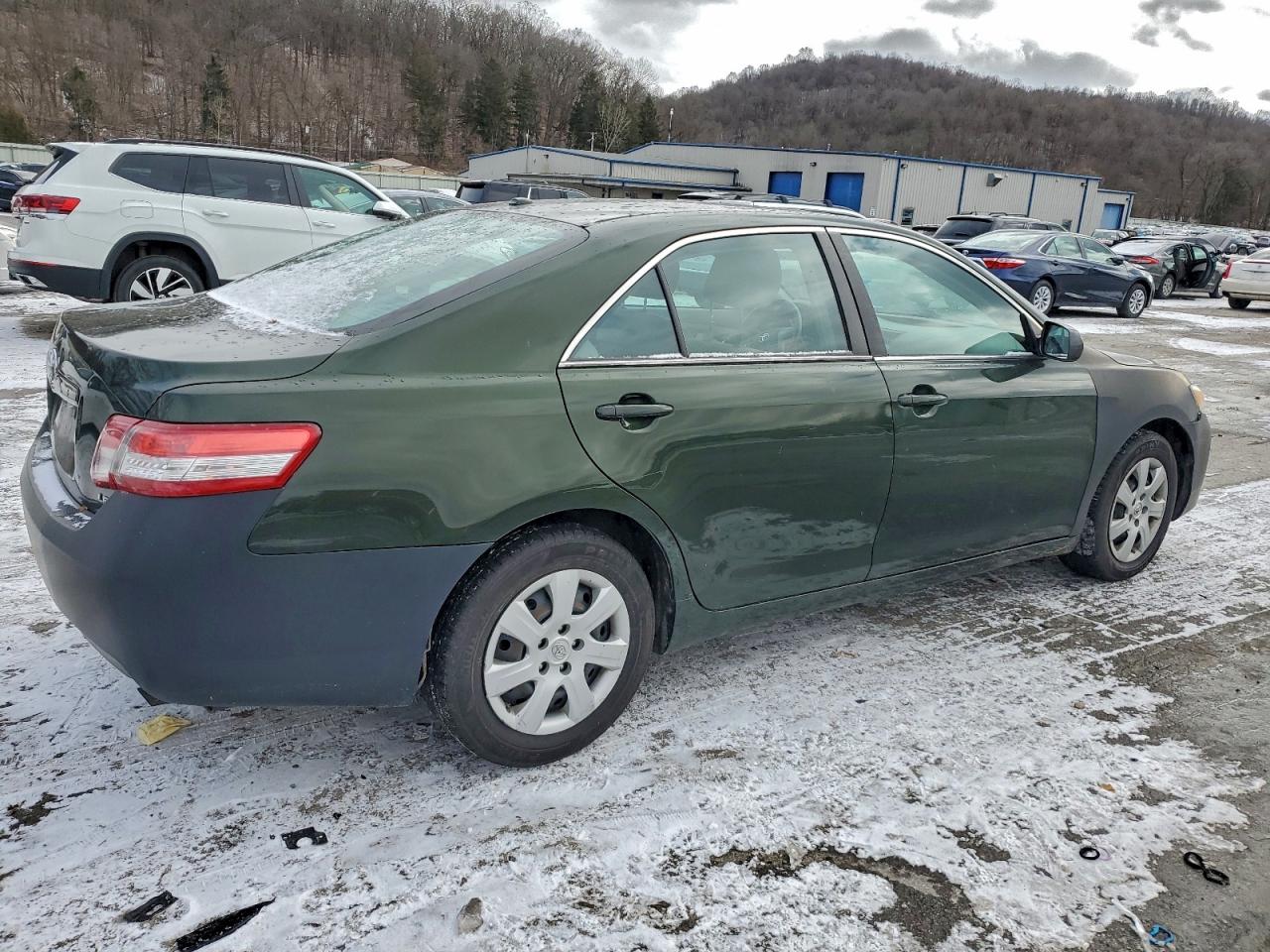 2010 TOYOTA CAMRY BASE photo 5