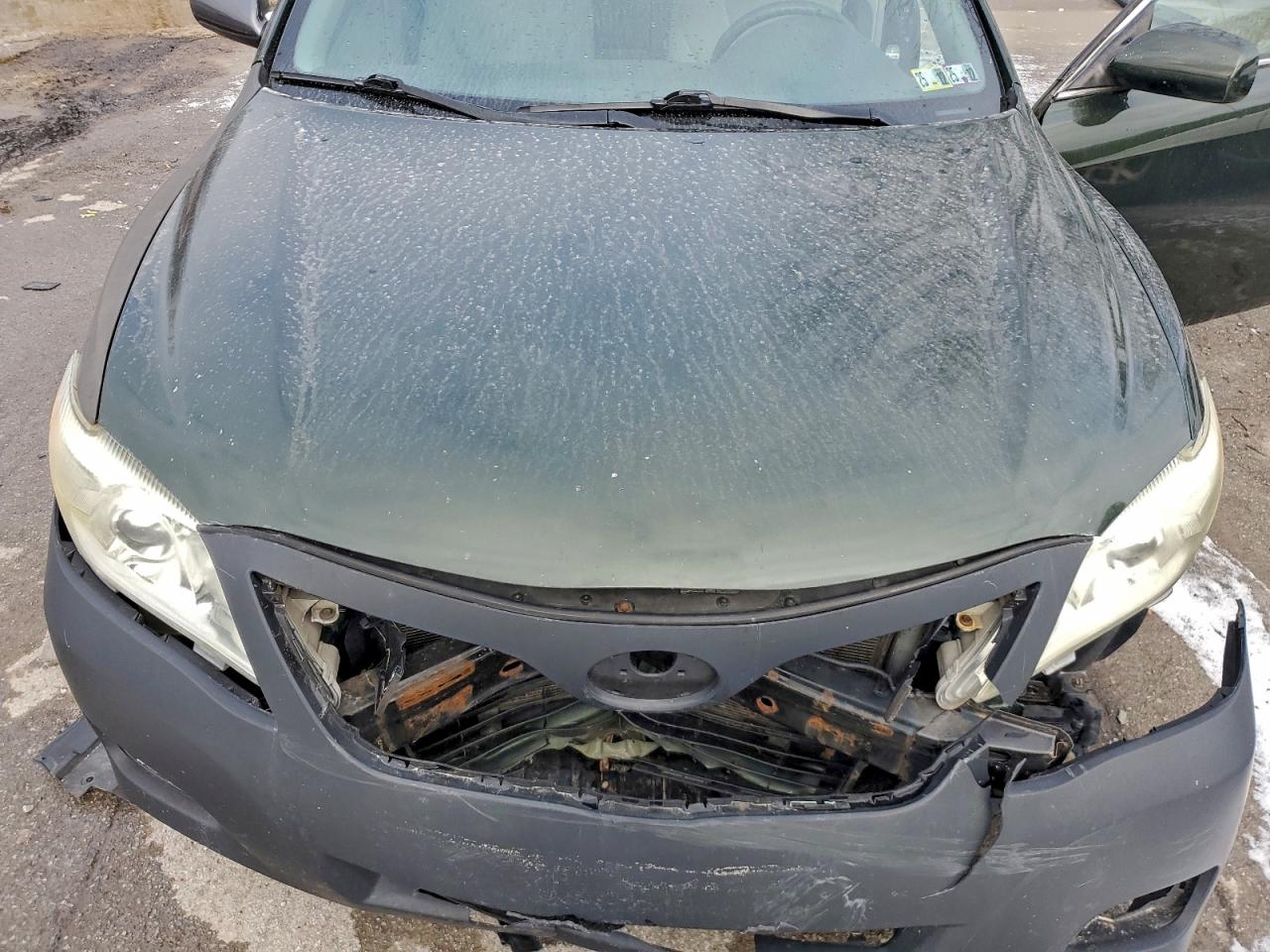 2010 TOYOTA CAMRY BASE photo 21