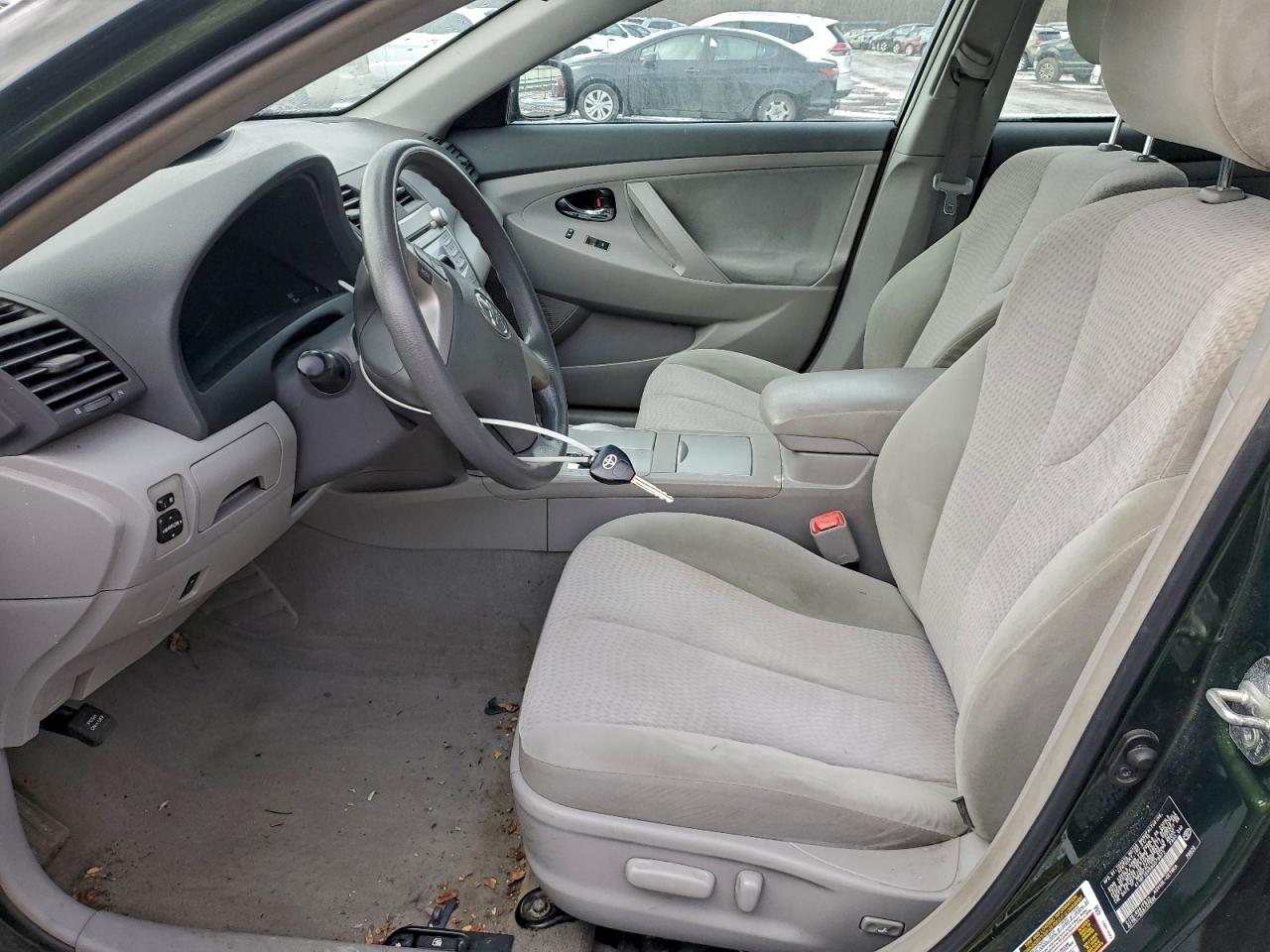 2010 TOYOTA CAMRY BASE photo 13