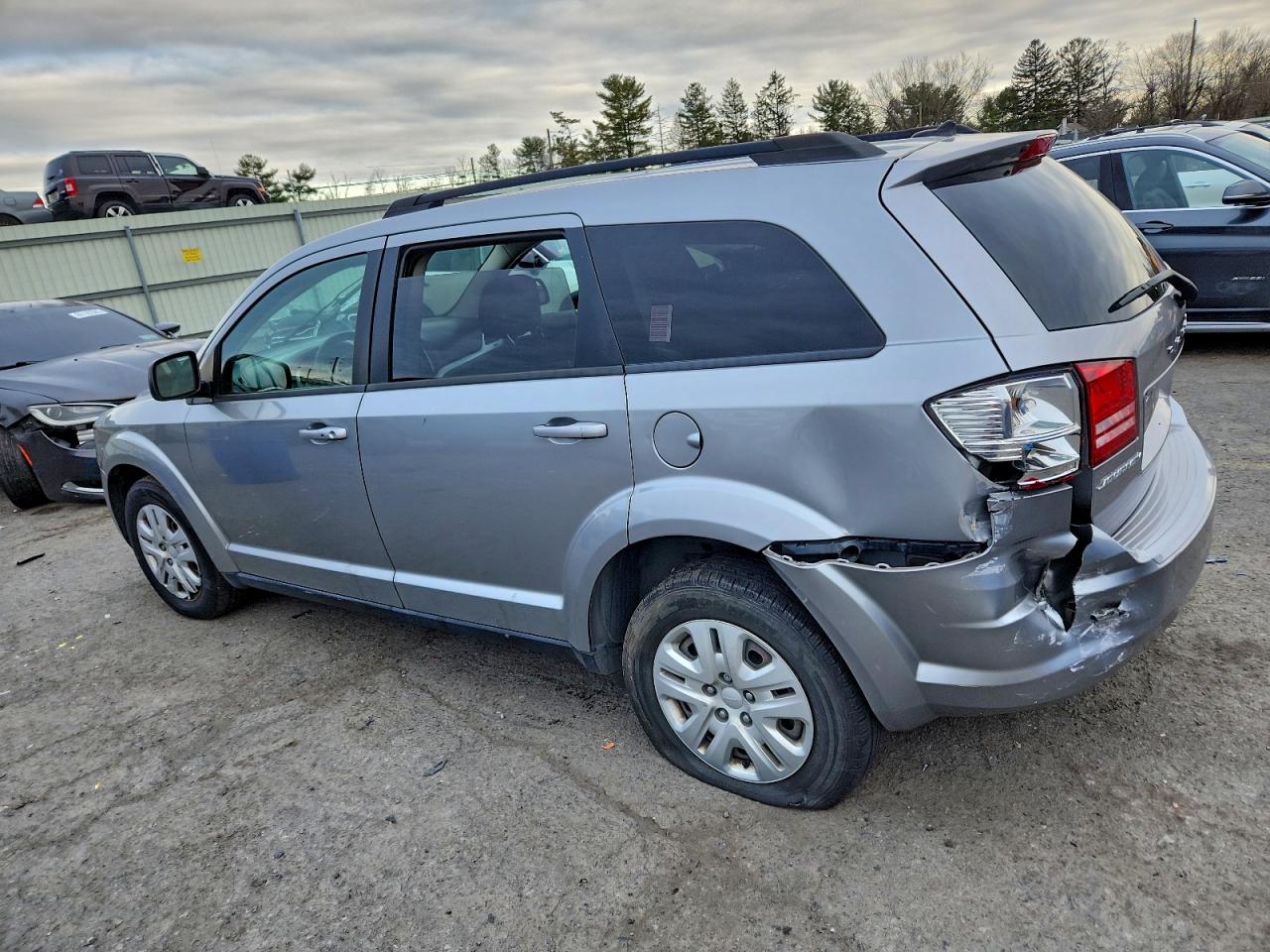 2017 DODGE JOURNEY SE photo 3