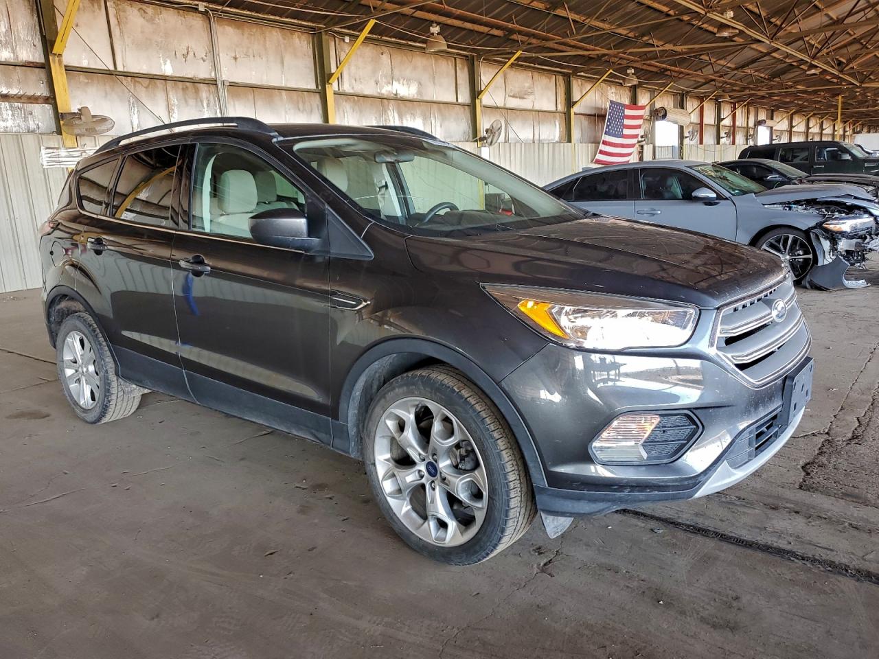 2018 FORD ESCAPE SE photo 4