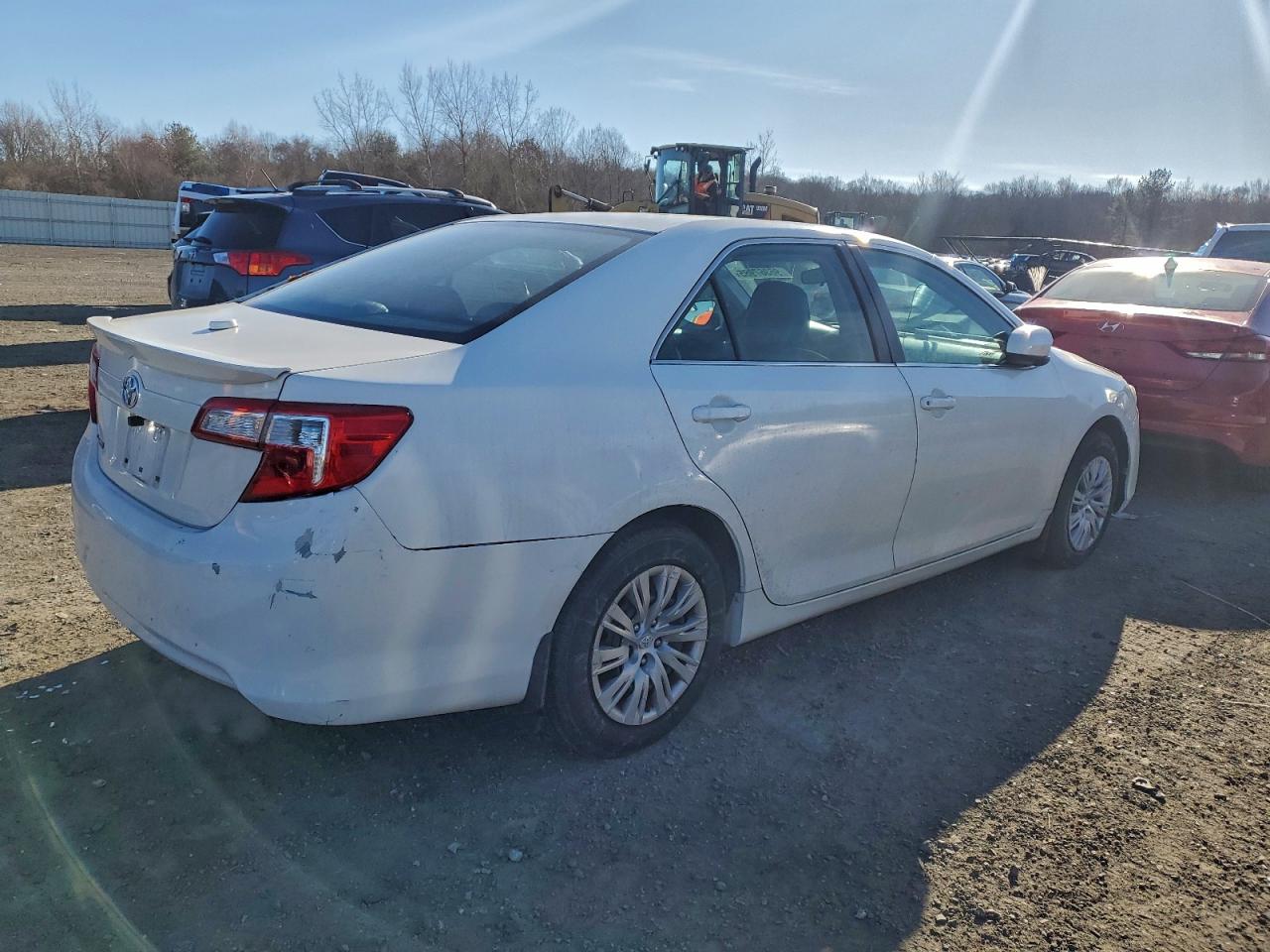 2013 TOYOTA CAMRY L photo 3