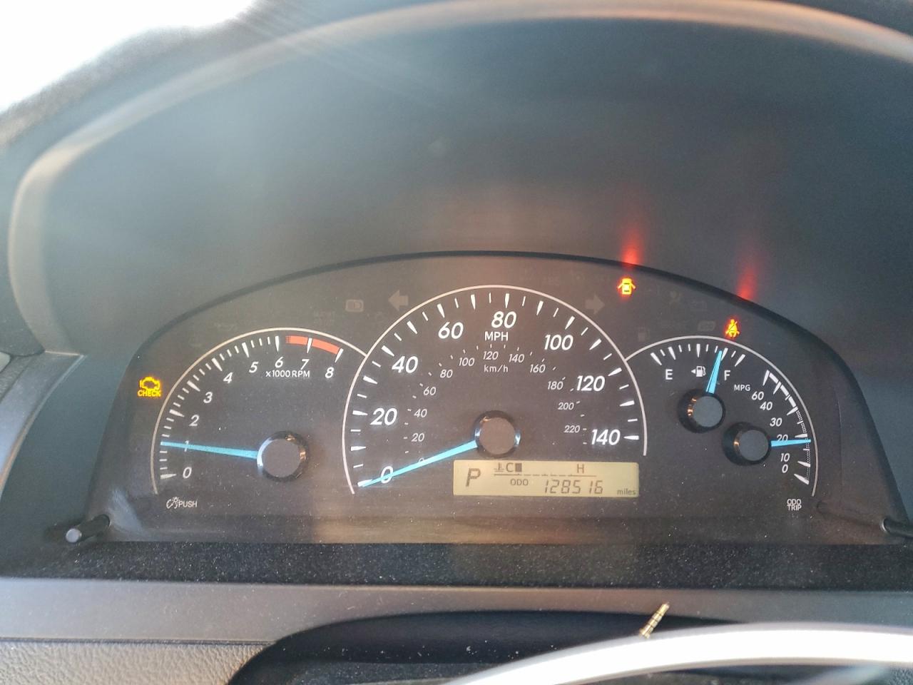 2013 TOYOTA CAMRY L photo 8
