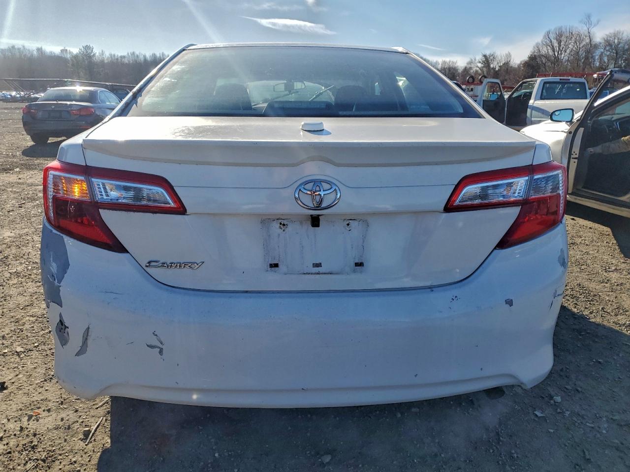 2013 TOYOTA CAMRY L photo 6