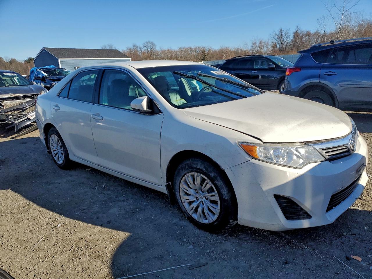 2013 TOYOTA CAMRY L photo 4
