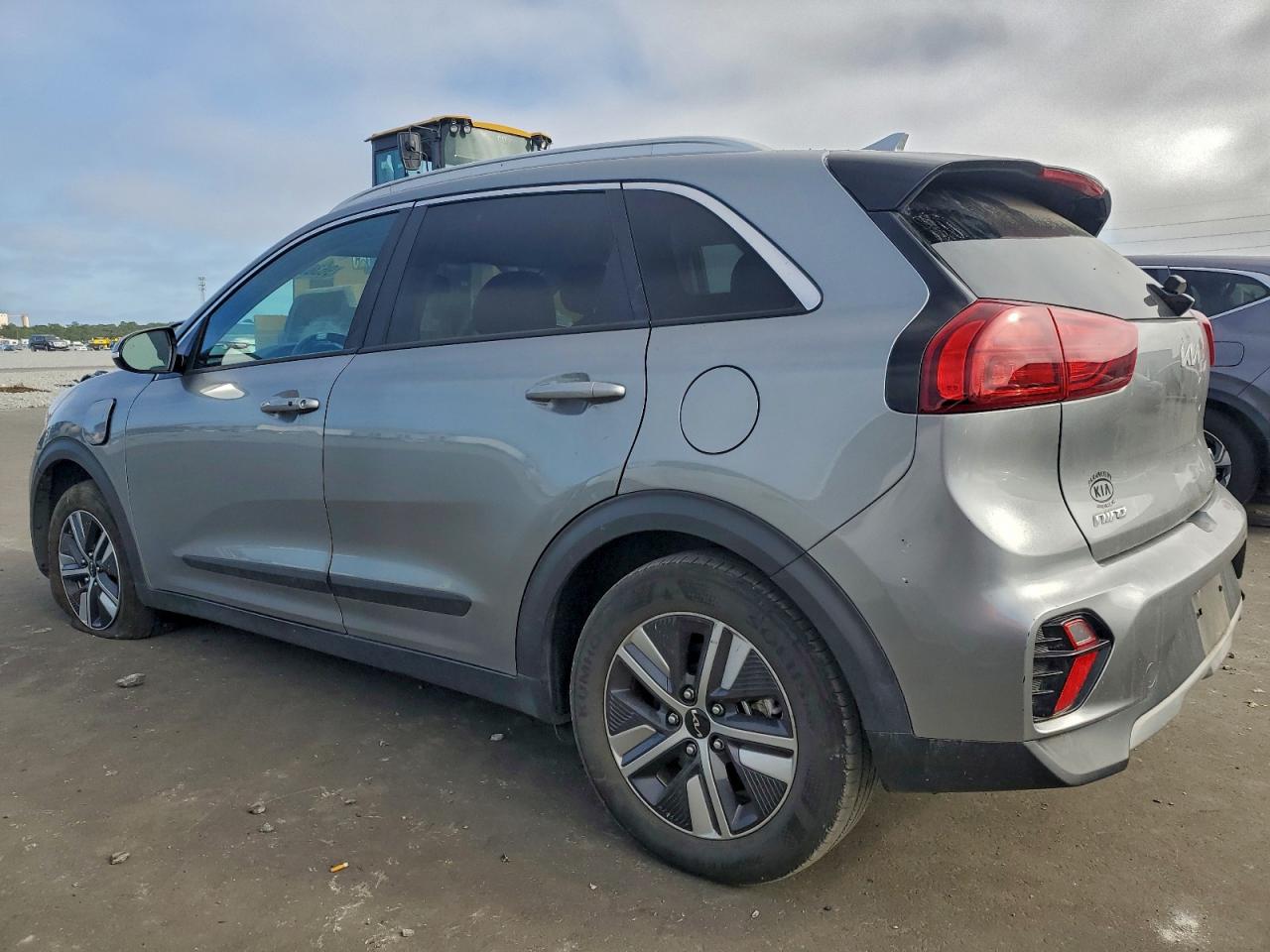 2022 KIA NIRO EX photo 2