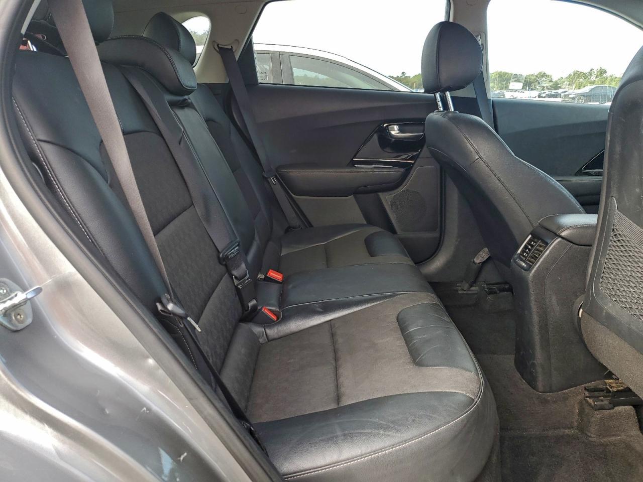 2022 KIA NIRO EX photo 11