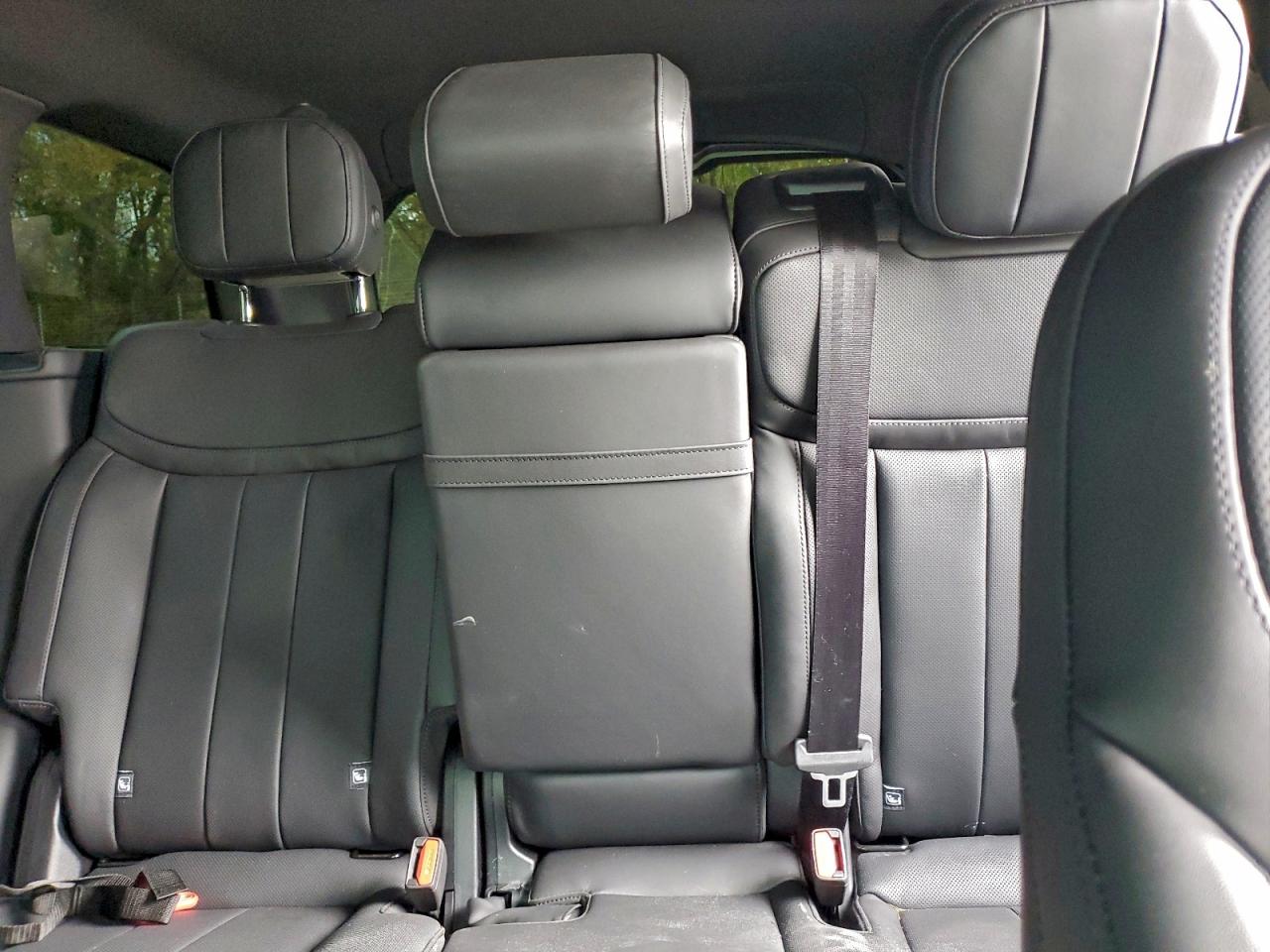 2025 LAND ROVER RANGE ROVER SE photo 28