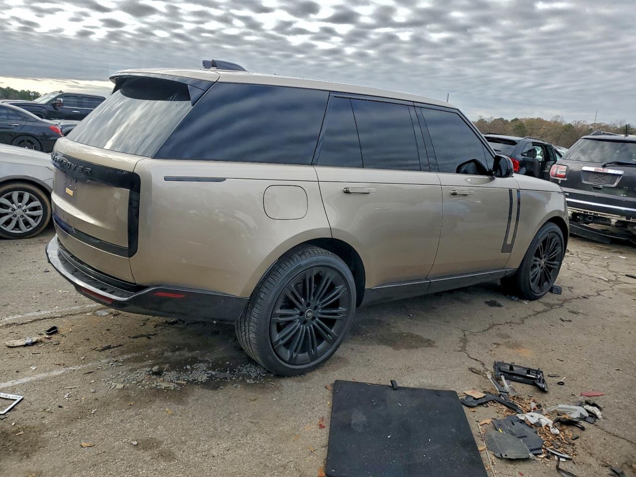 2025 LAND ROVER RANGE ROVER SE photo 7