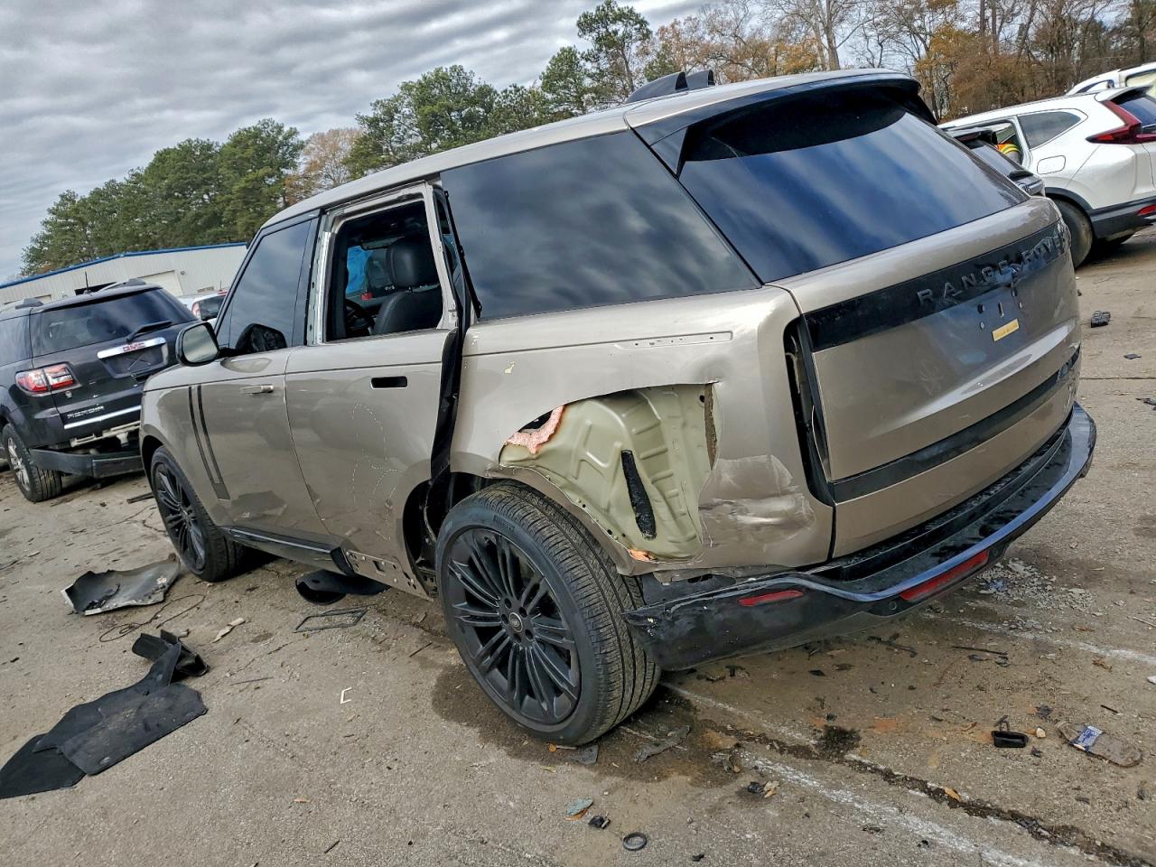 2025 LAND ROVER RANGE ROVER SE photo 4