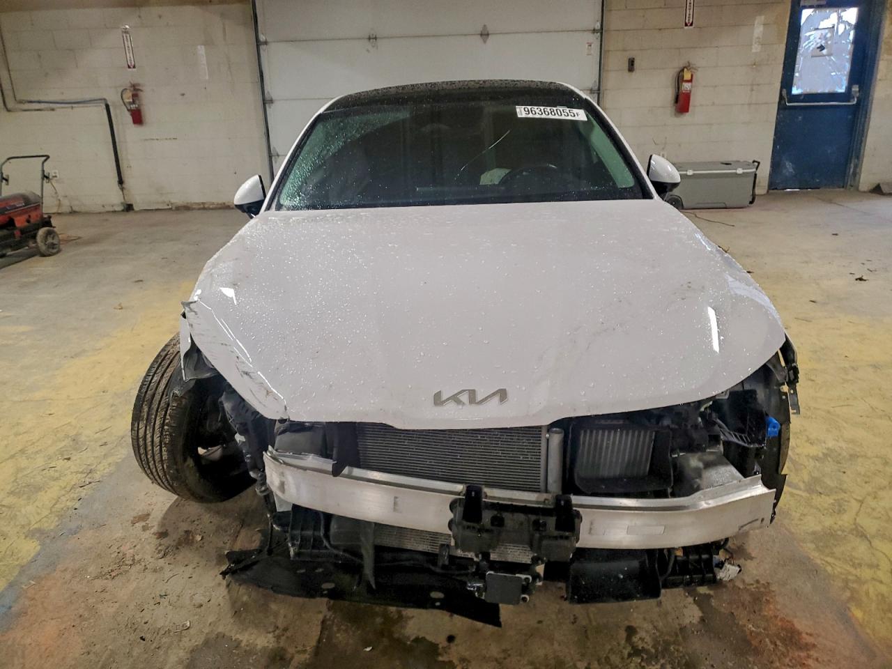 2023 KIA K5 EX photo 13