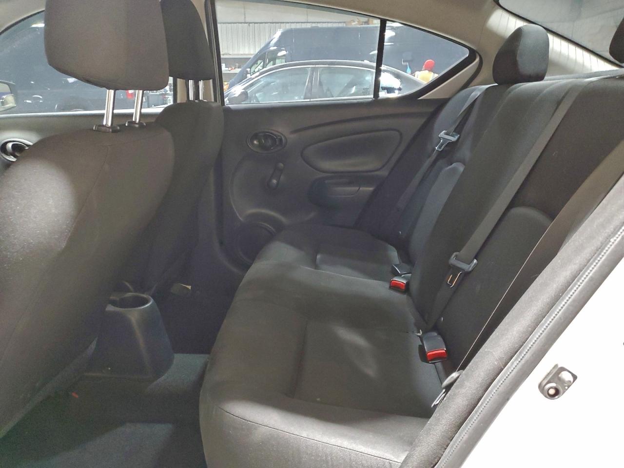 2019 NISSAN VERSA S photo 10