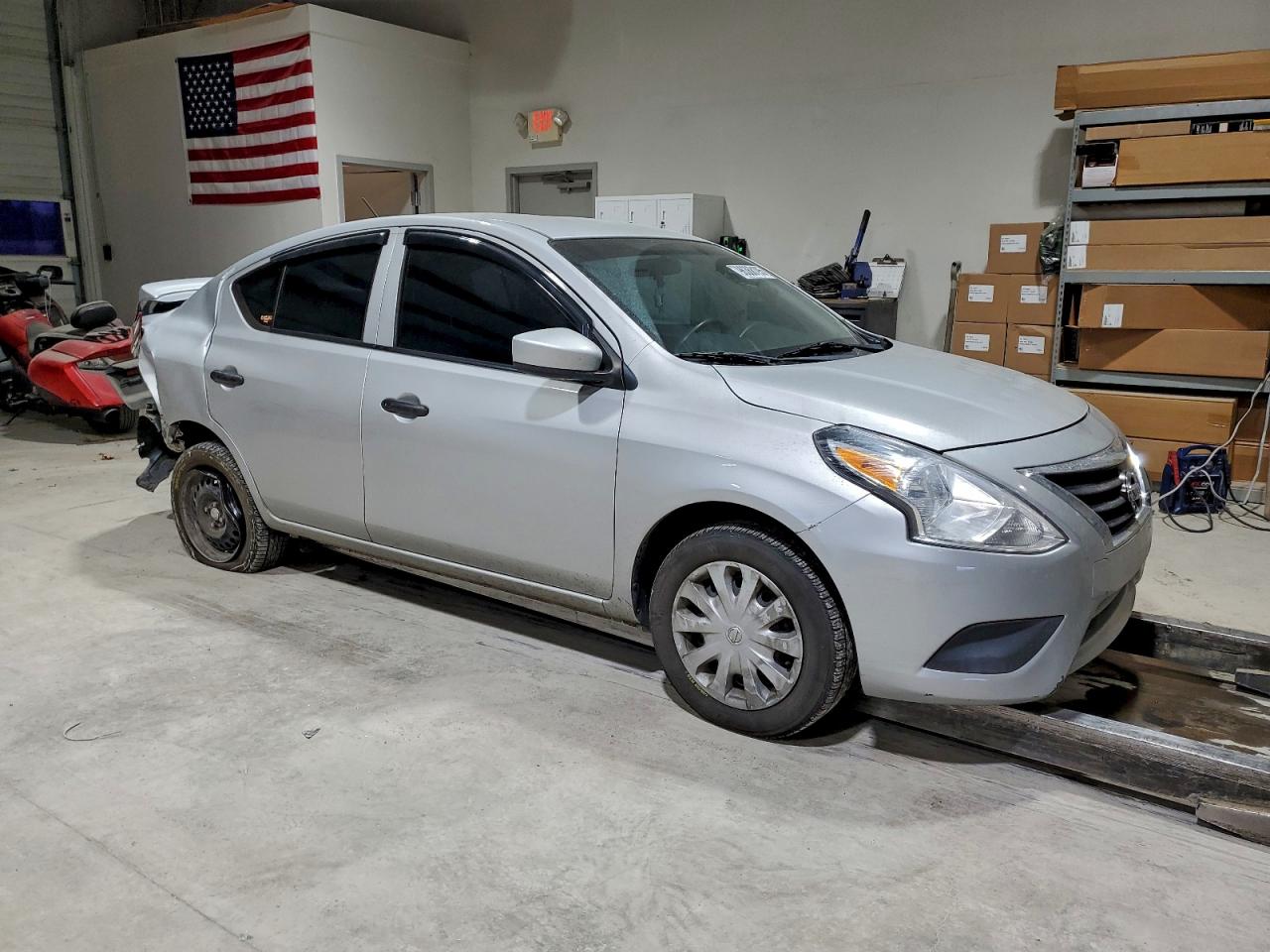 2019 NISSAN VERSA S photo 4