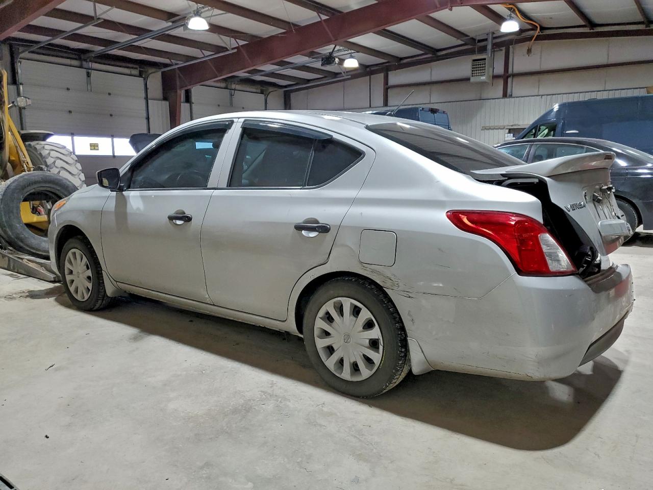 2019 NISSAN VERSA S photo 2