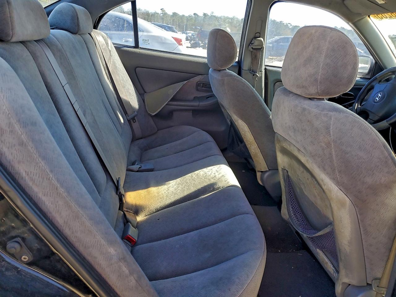 2004 HYUNDAI ELANTRA GLS photo 10