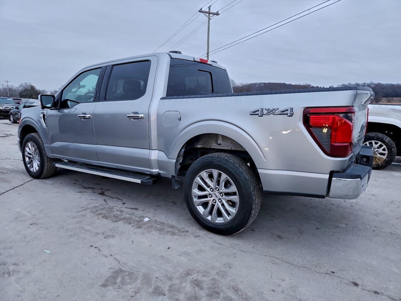 2024 FORD F150 XLT photo 3