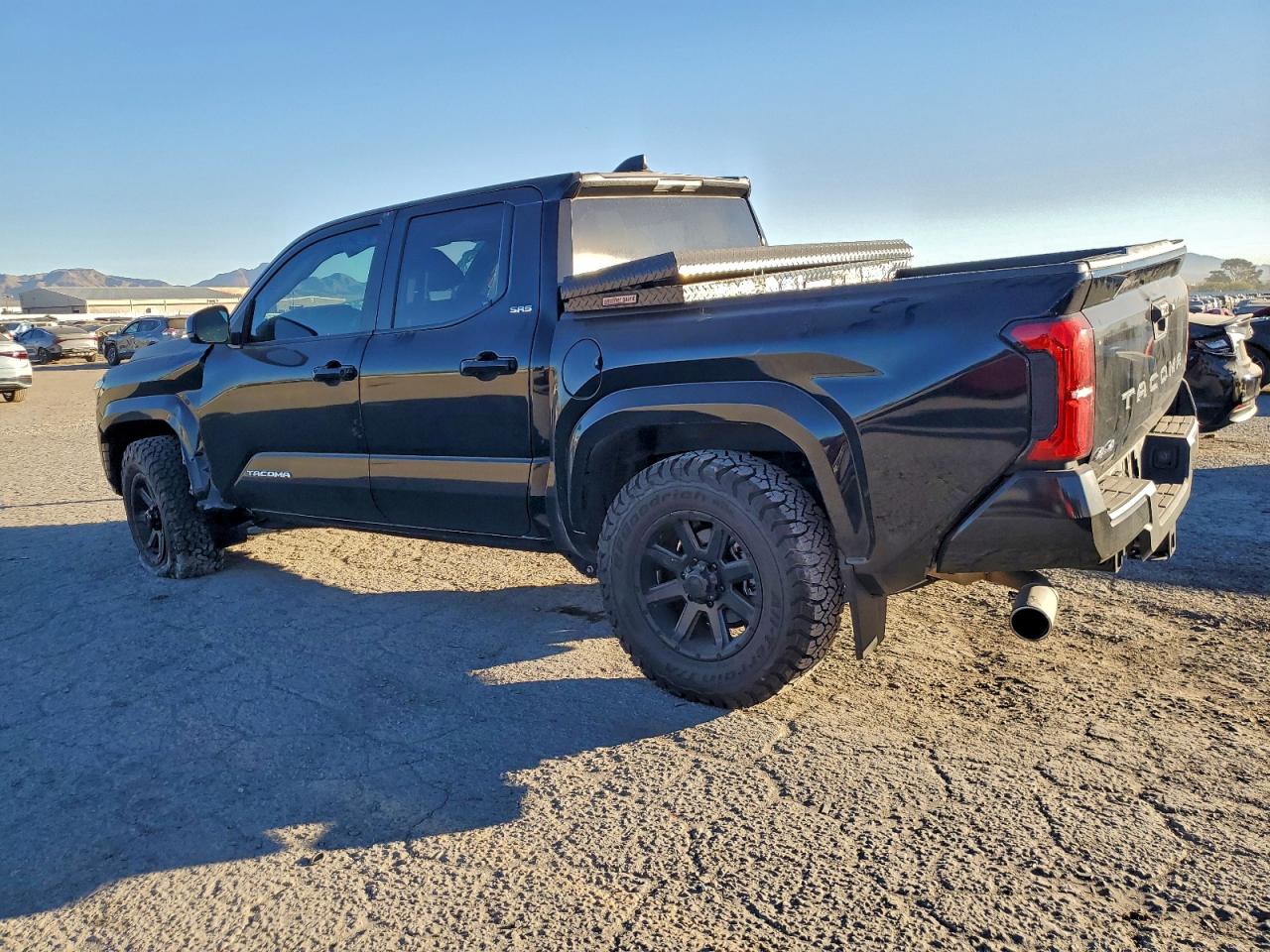 2024 TOYOTA TACOMA DOUBLE CAB photo 2