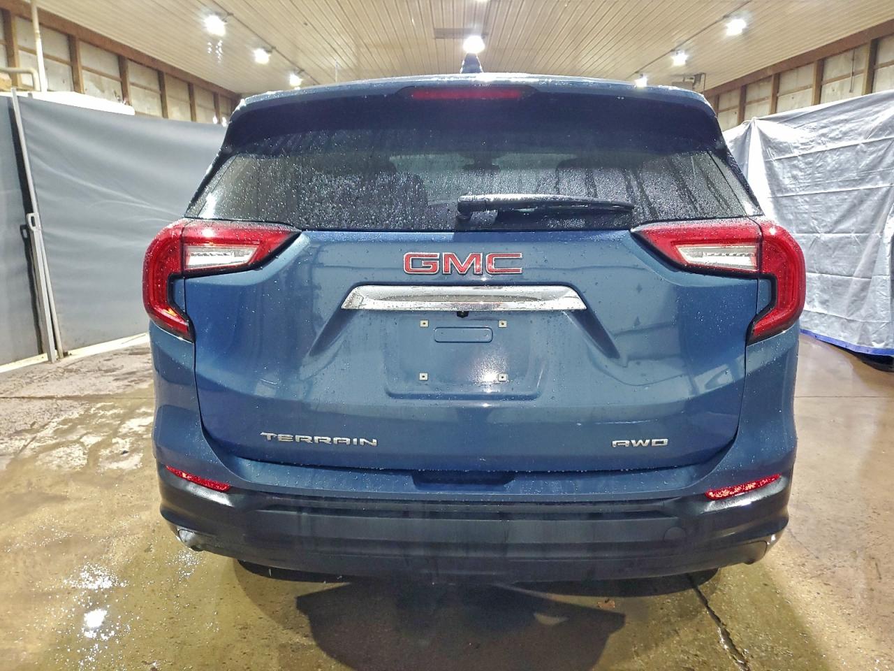 2024 GMC TERRAIN SLE photo 6
