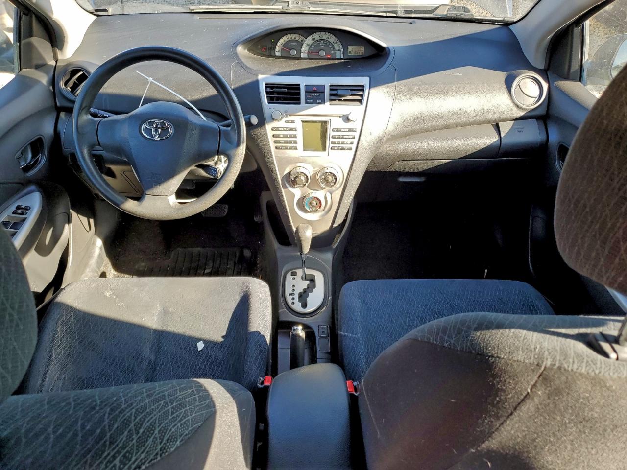 2007 TOYOTA YARIS photo 22