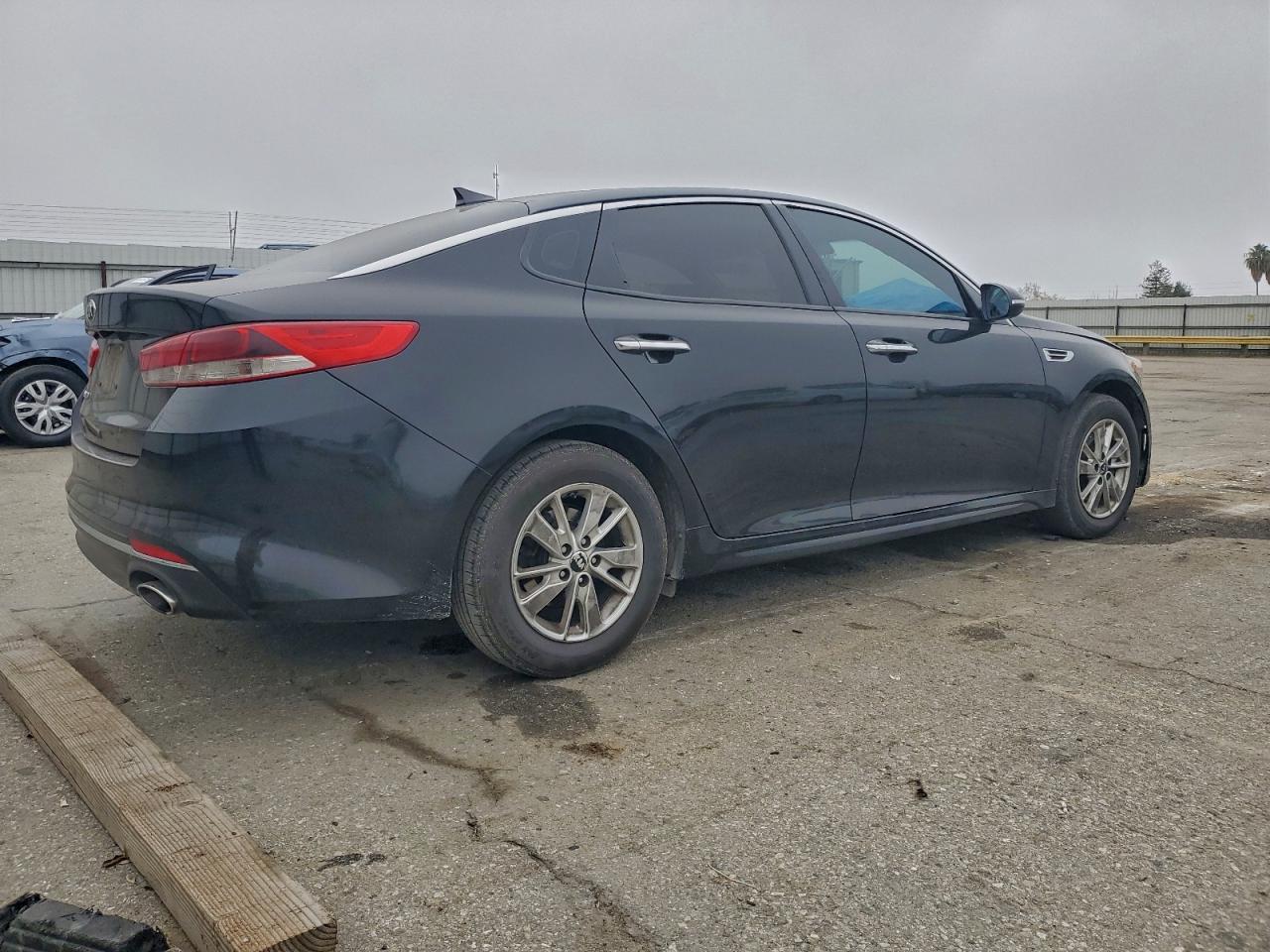 2018 KIA OPTIMA LX photo 5