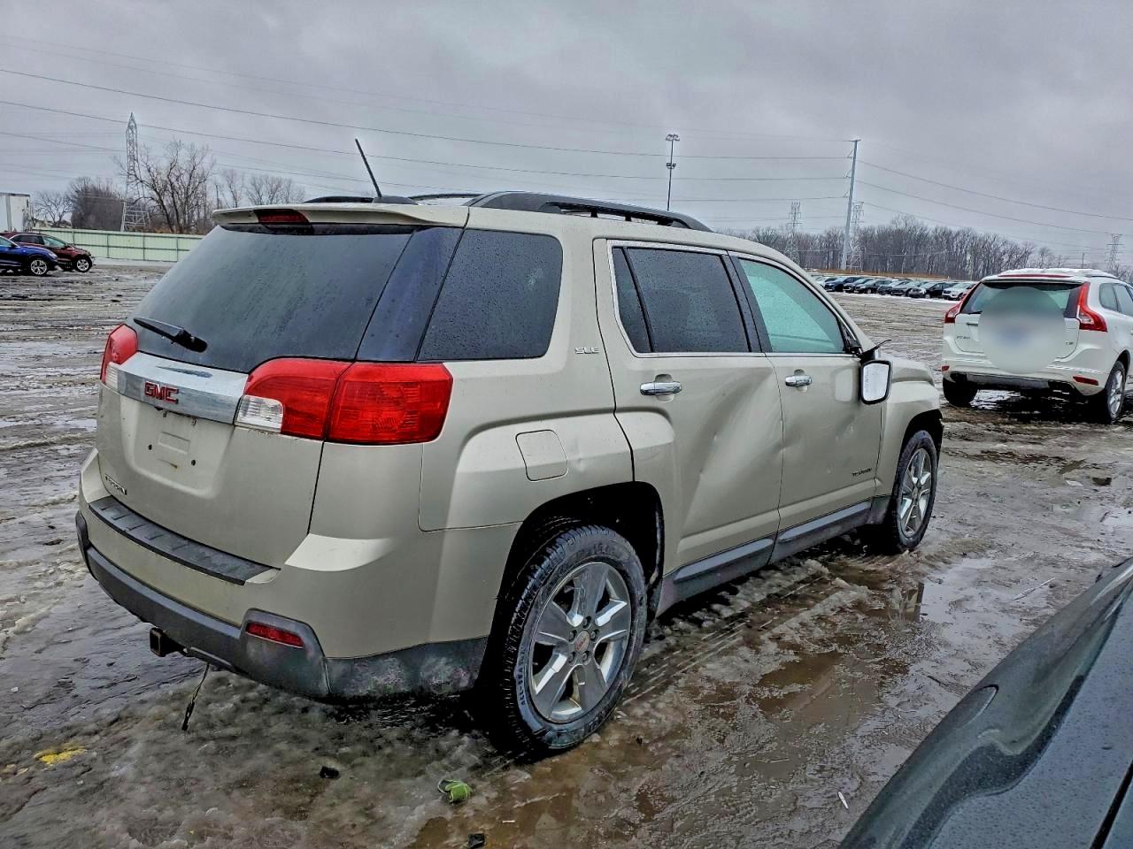 2015 GMC TERRAIN SLE photo 5