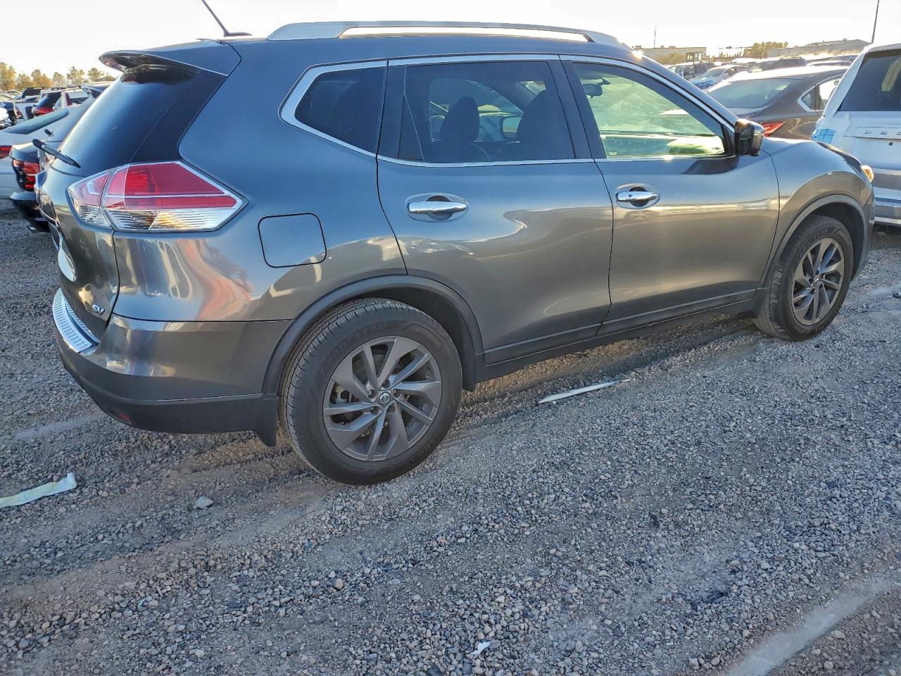 2016 NISSAN ROGUE S photo 5