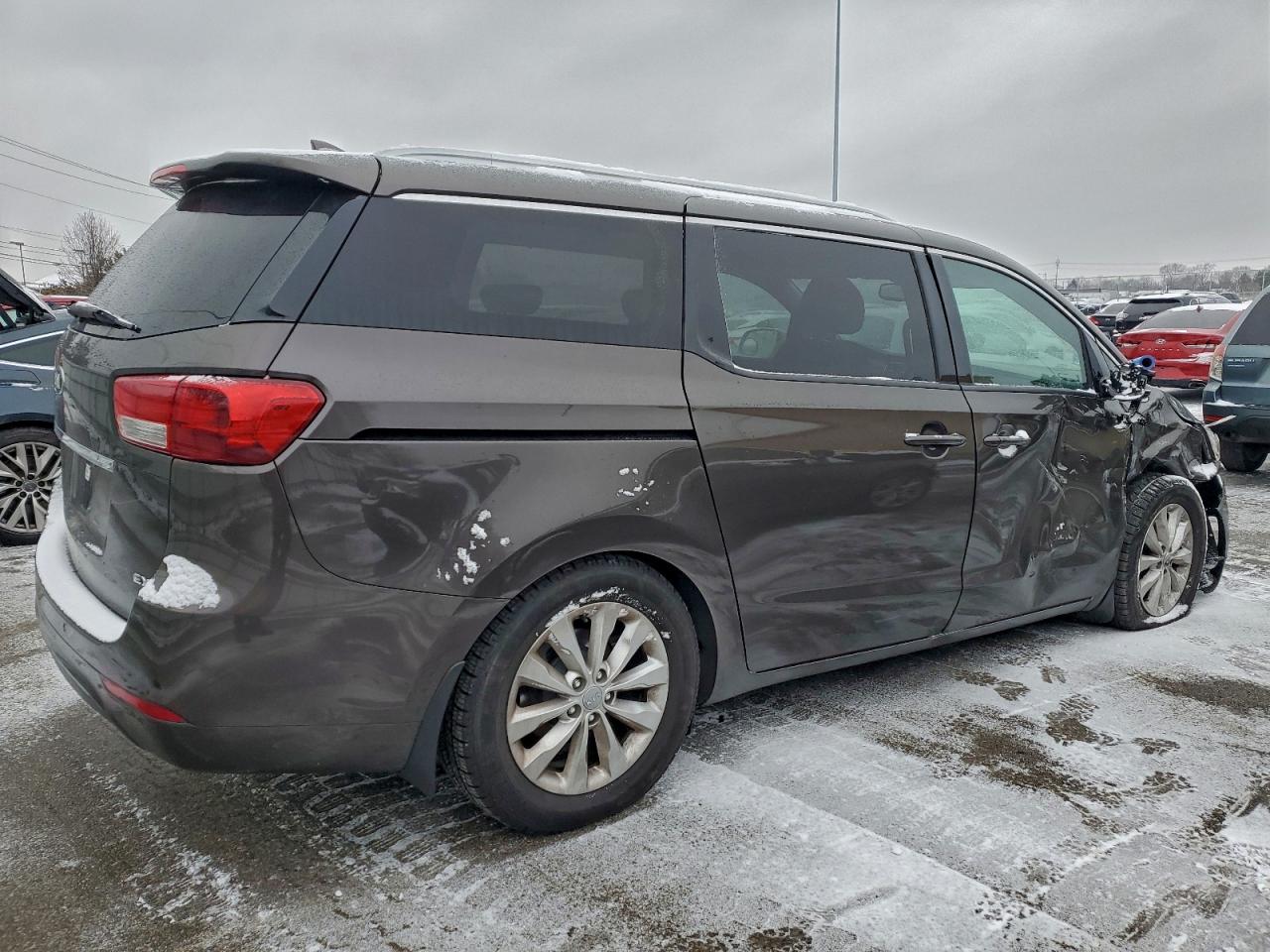 2016 KIA SEDONA EX photo 7