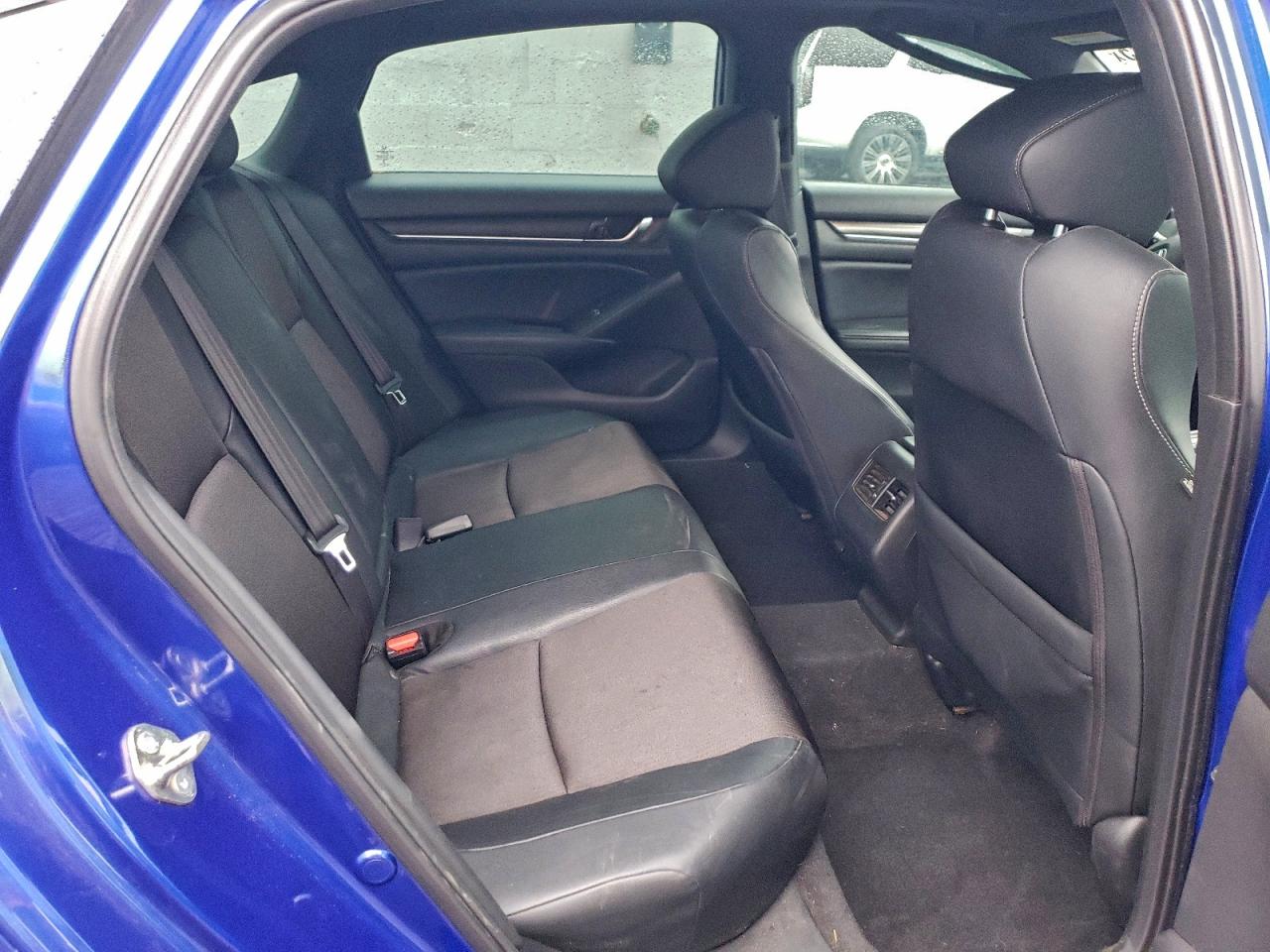 2018 HONDA ACCORD SPORT photo 28