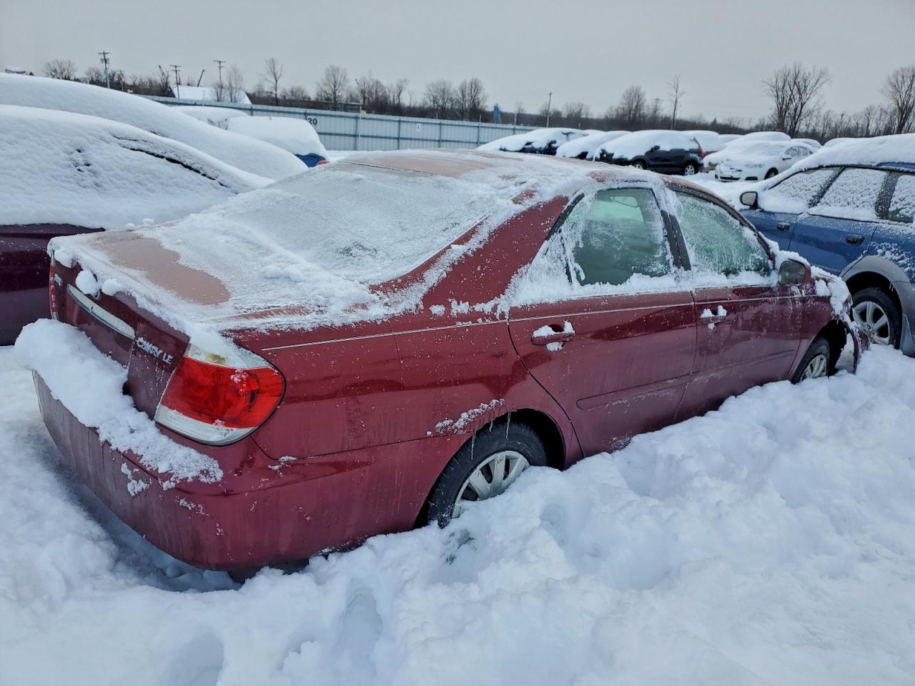 2005 TOYOTA CAMRY LE photo 3