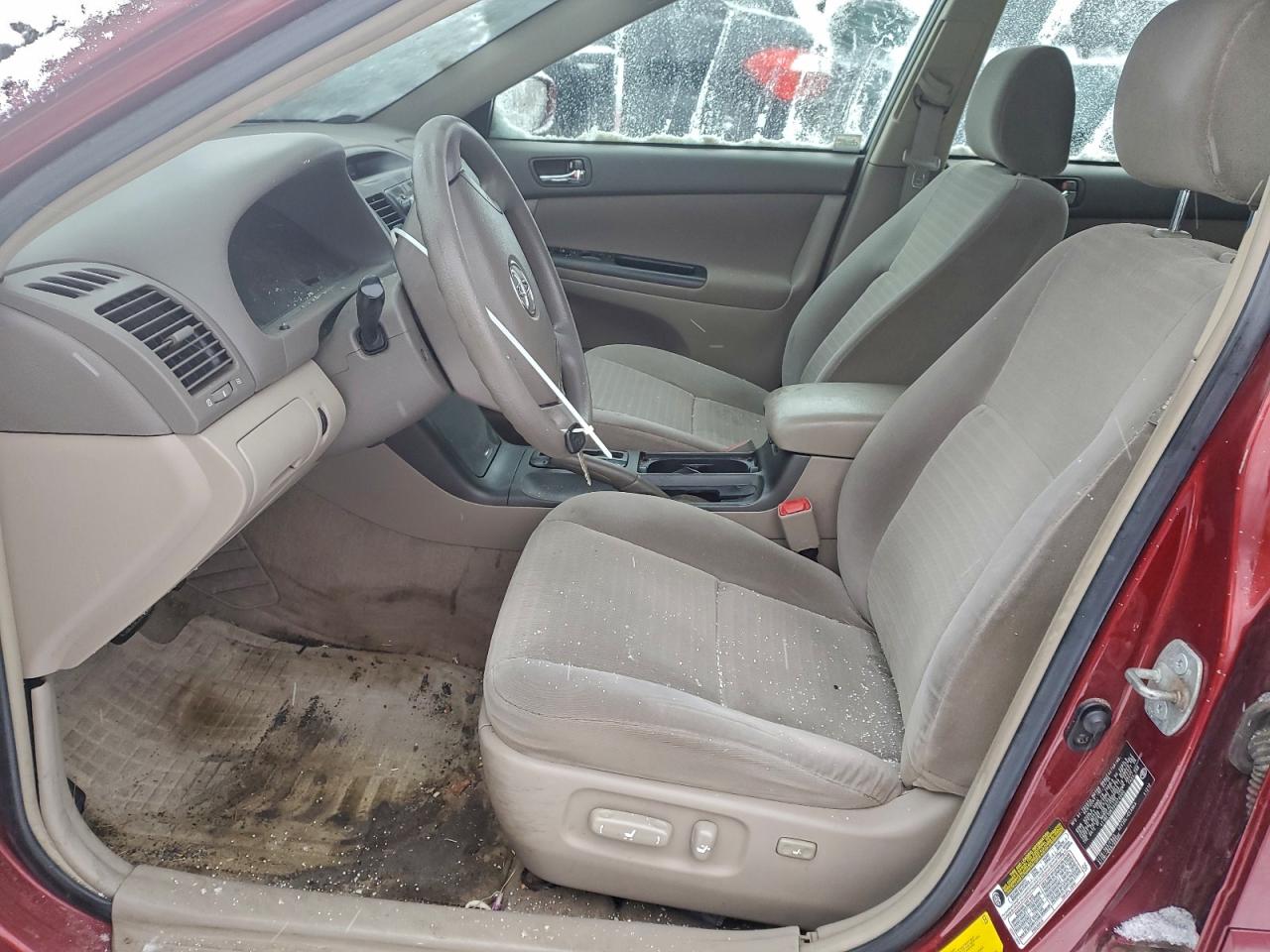 2005 TOYOTA CAMRY LE photo 7