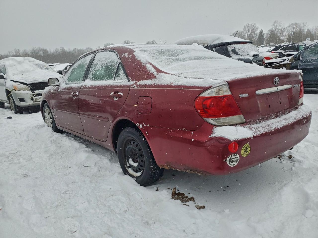 2005 TOYOTA CAMRY LE photo 2