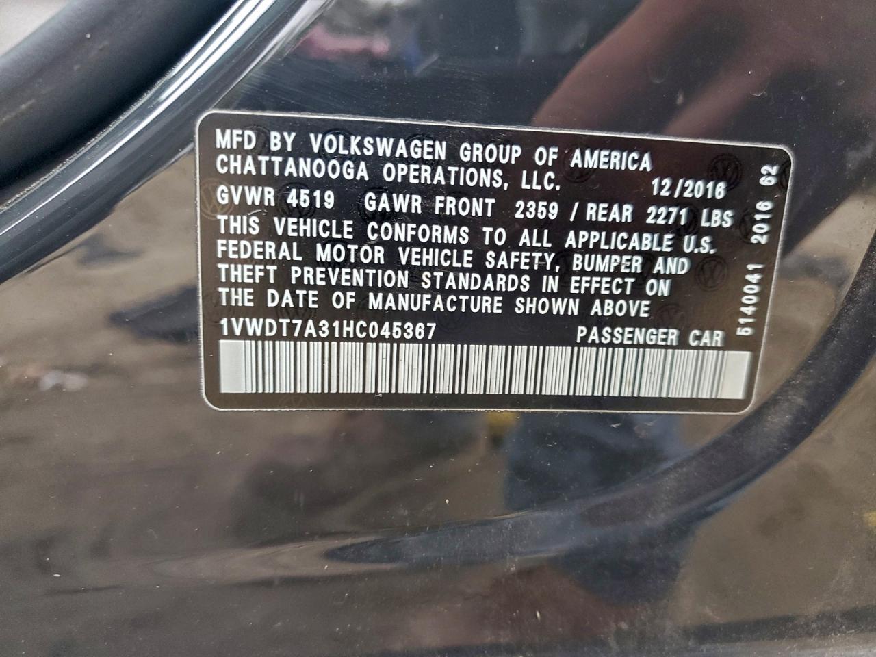 2017 VOLKSWAGEN PASSAT R-LINE photo 12