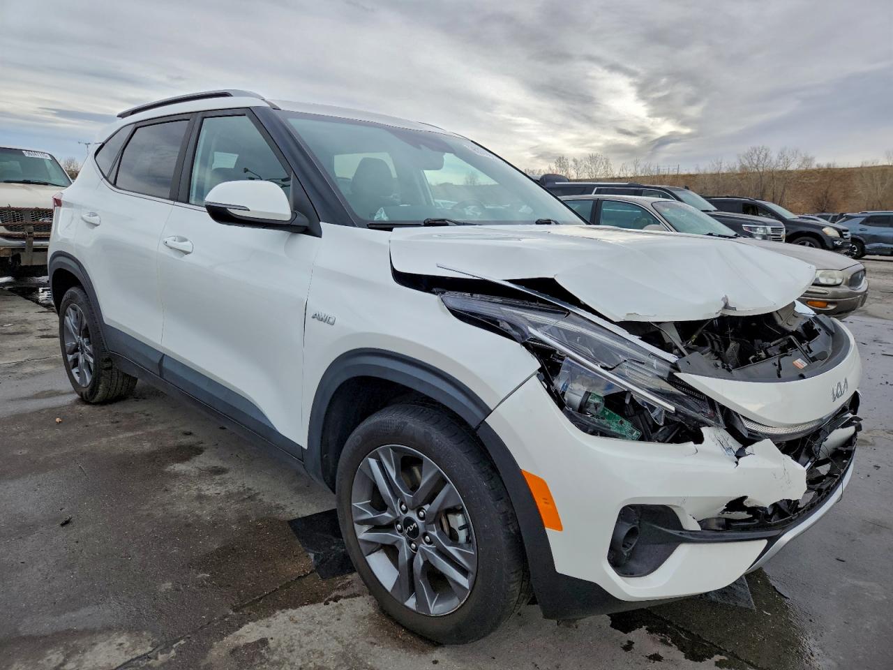 2023 KIA SELTOS S photo 4