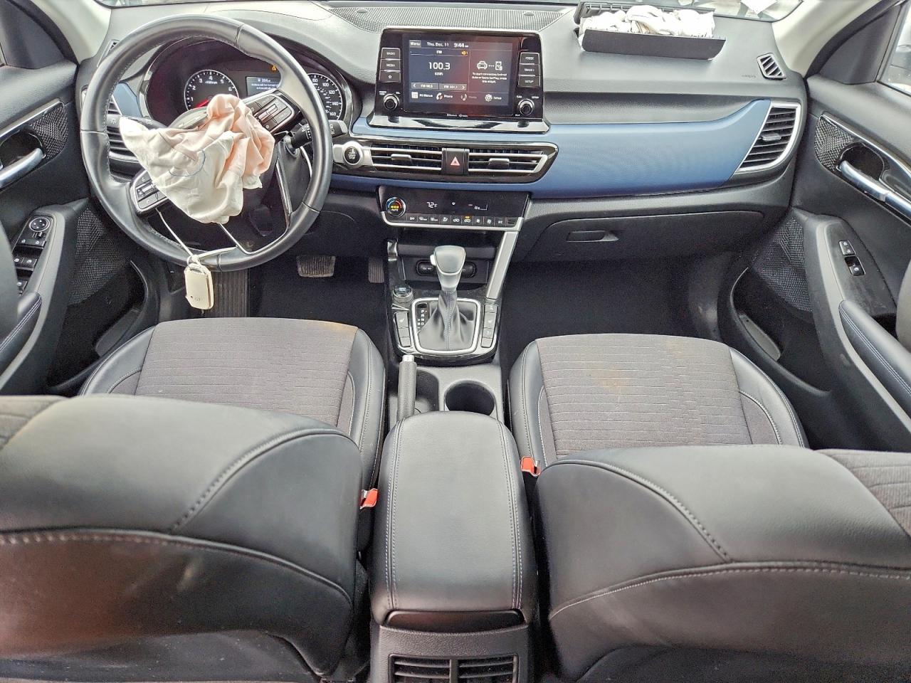 2023 KIA SELTOS S photo 8