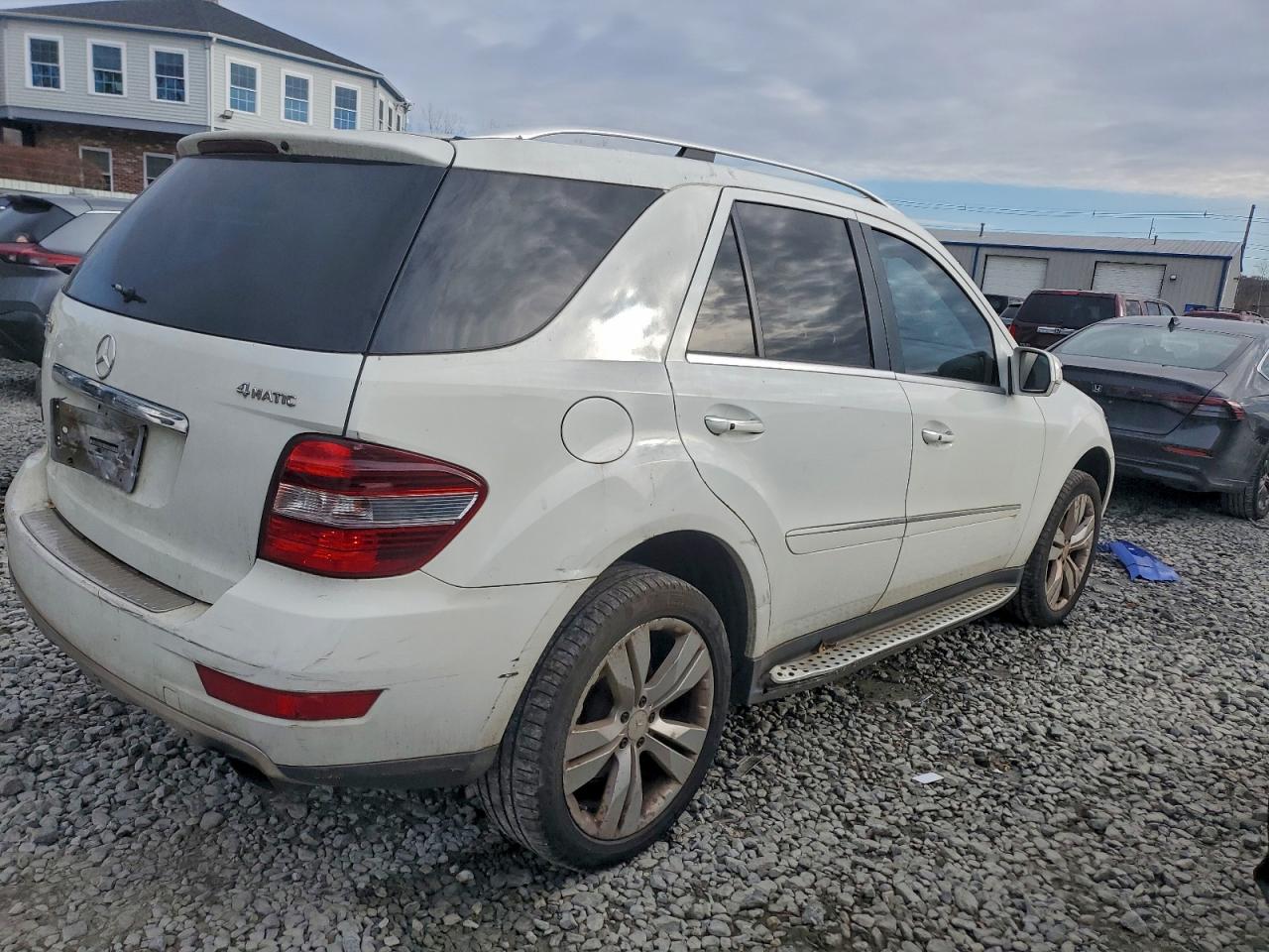 2010 MERCEDES-BENZ ML 350 4MATIC photo 3