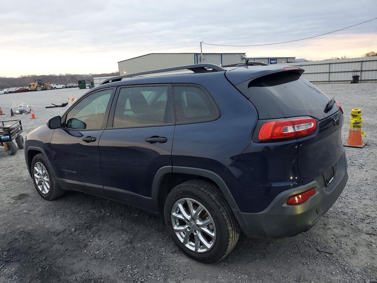 2015 JEEP CHEROKEE SPORT photo 2