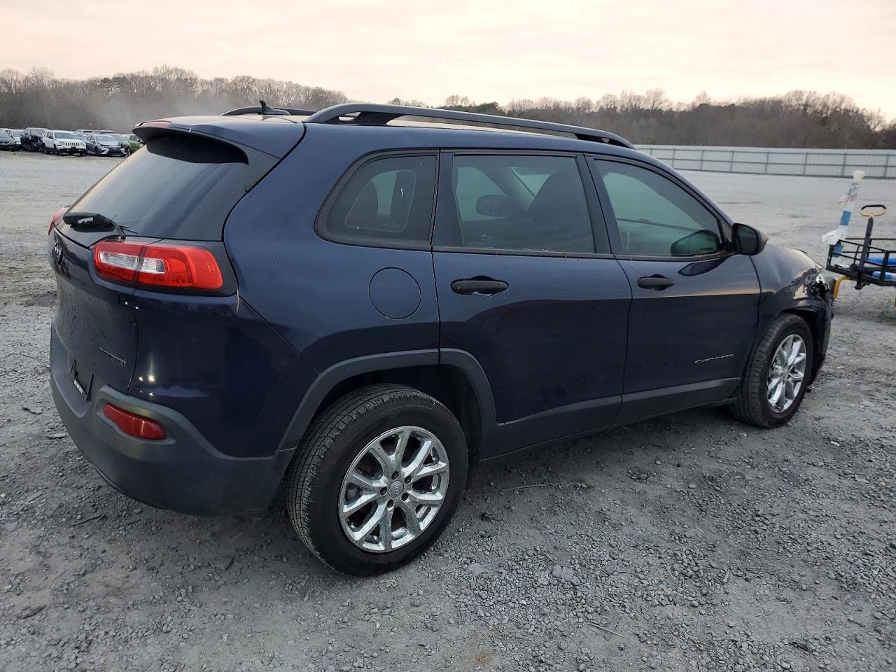 2015 JEEP CHEROKEE SPORT photo 3