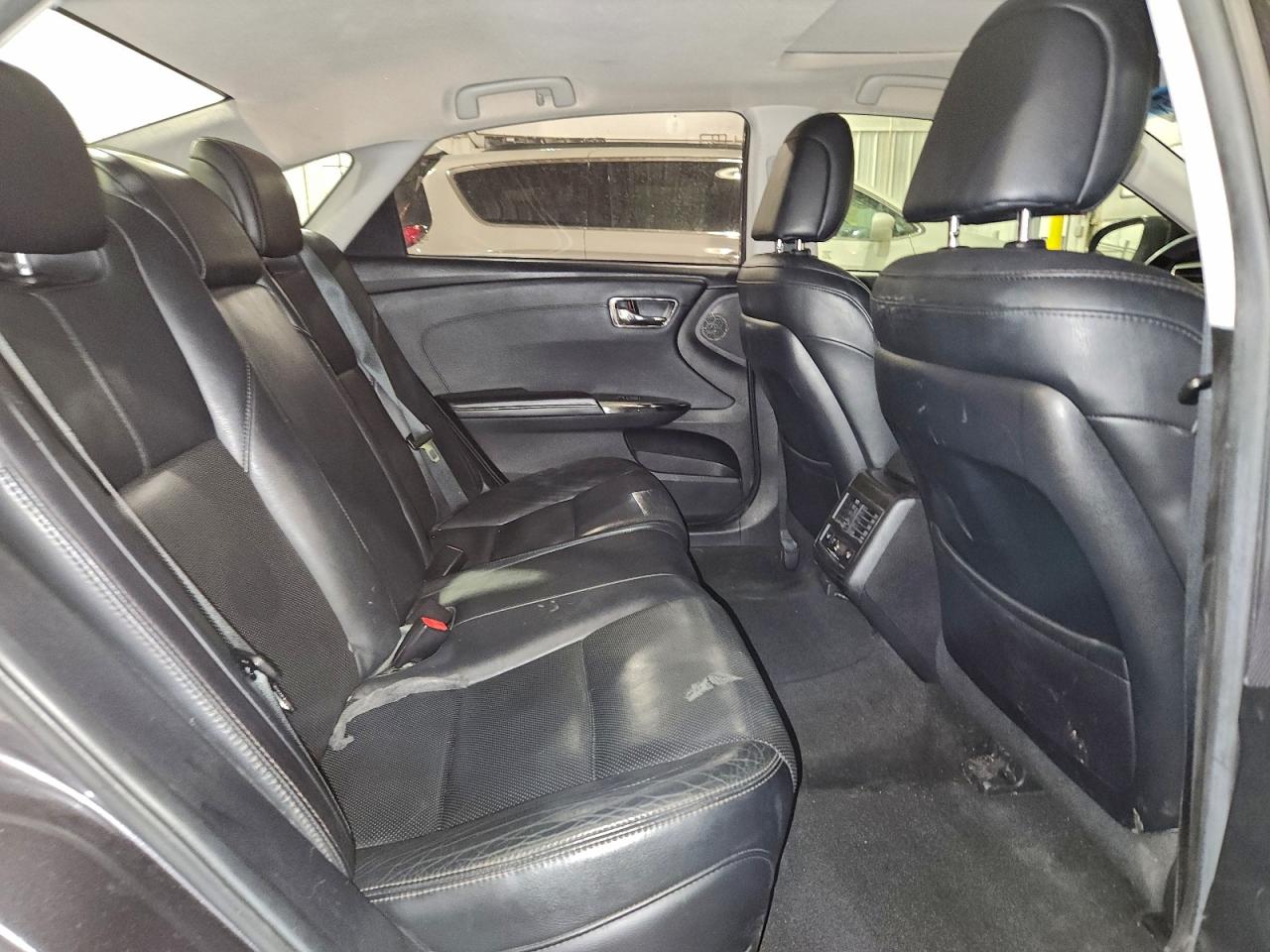 2016 TOYOTA AVALON XLE photo 10