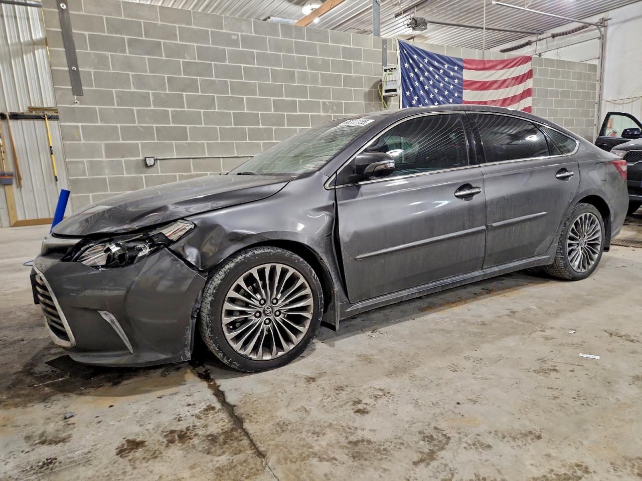 2016 TOYOTA AVALON