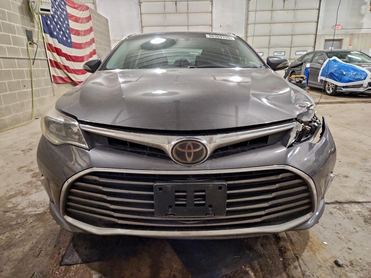 2016 TOYOTA AVALON XLE photo 5
