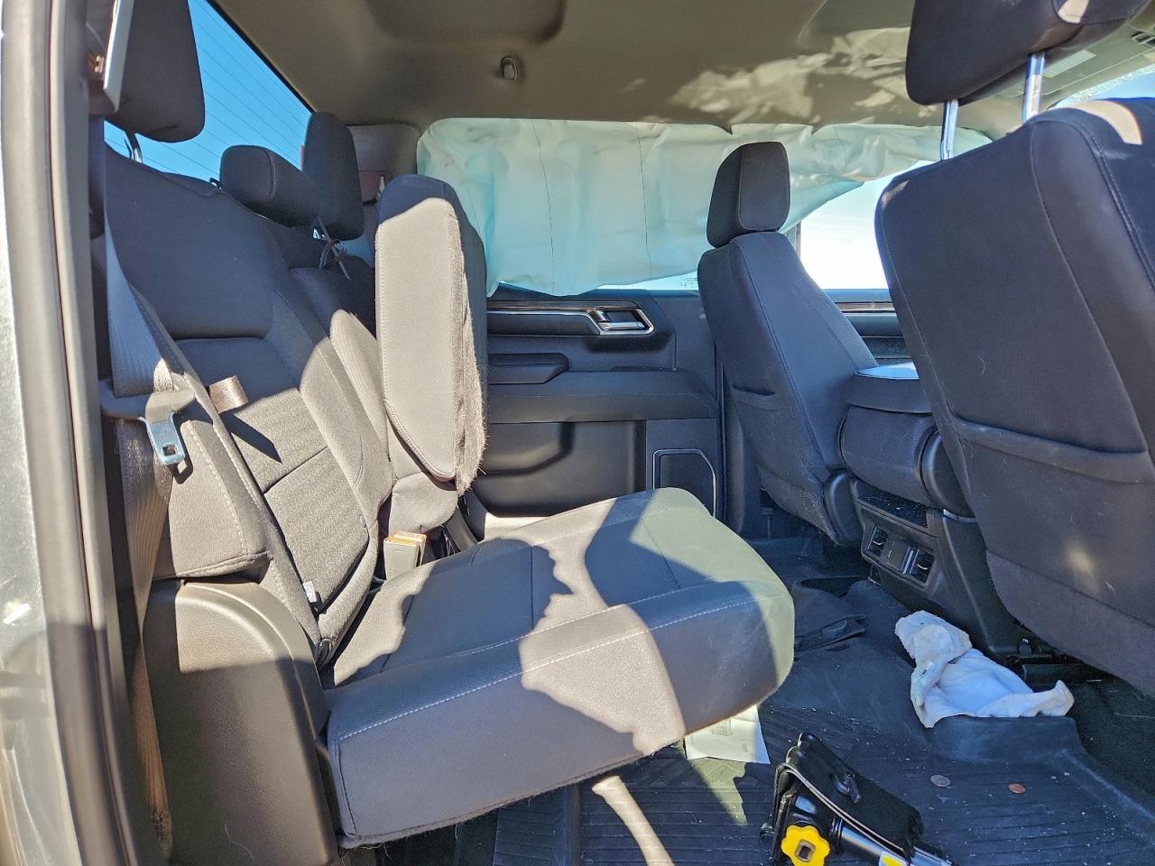 2024 CHEVROLET SILVERADO K1500 LT photo 10