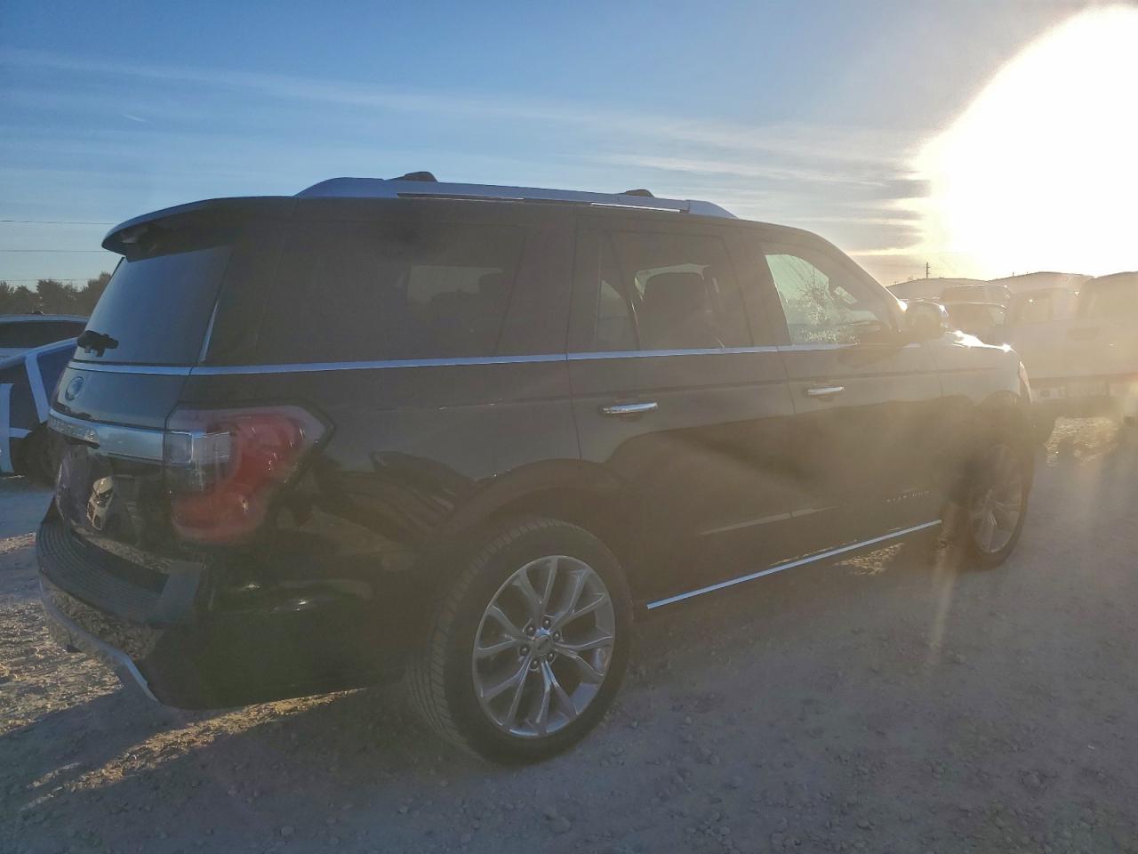 2019 FORD EXPEDITION PLATINUM photo 3