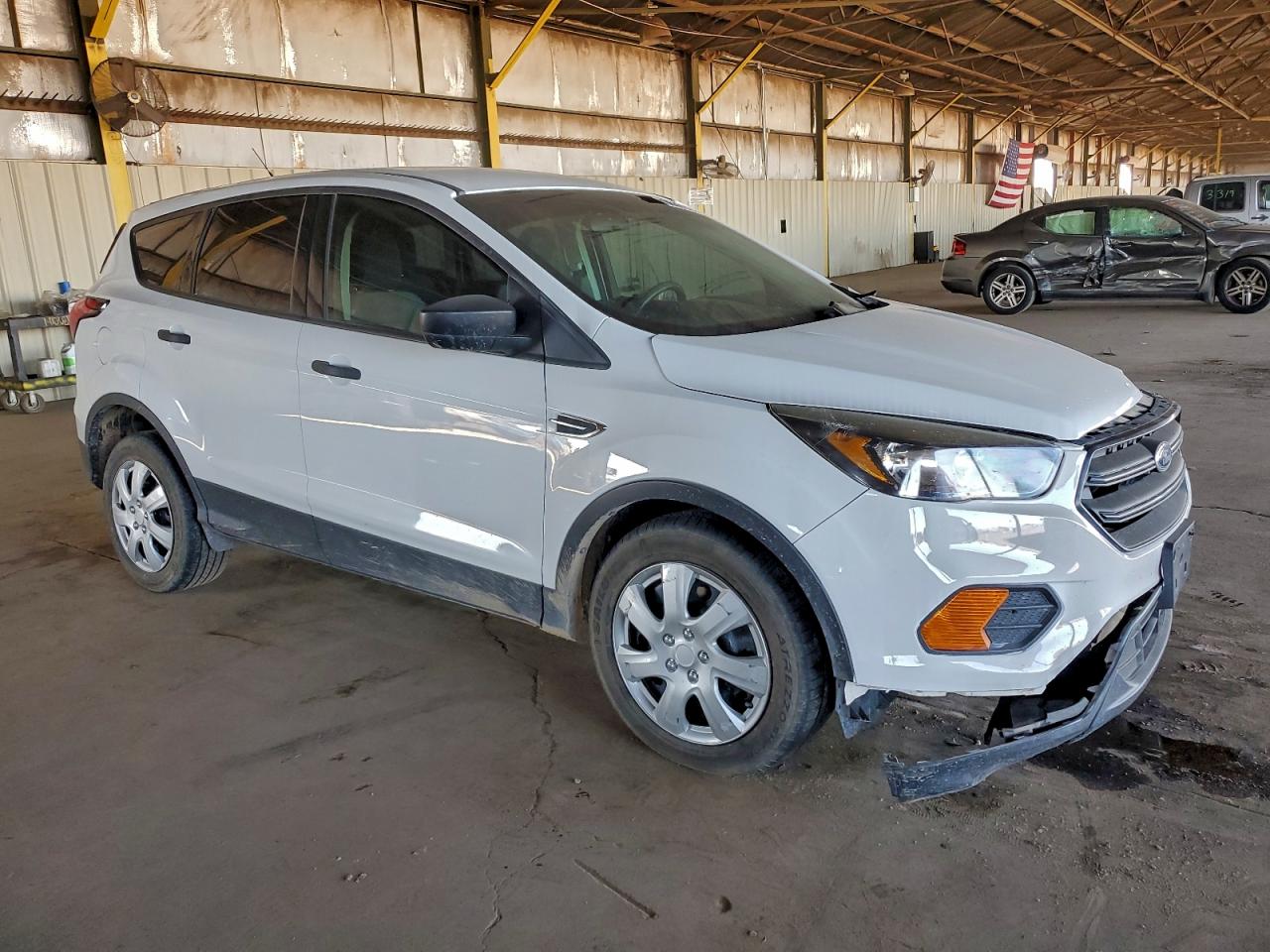 2019 FORD ESCAPE S photo 4