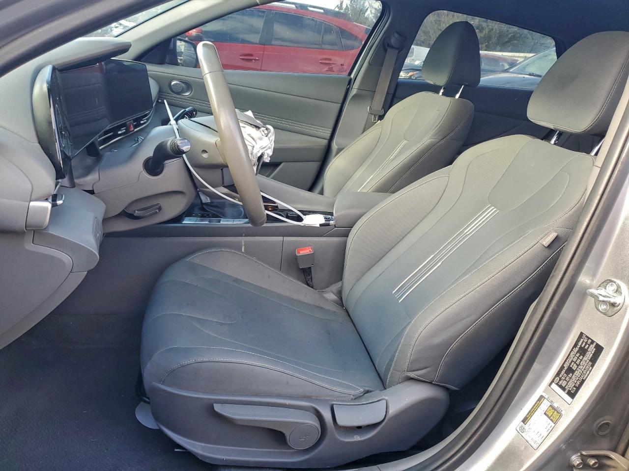 2023 HYUNDAI ELANTRA SEL photo 7