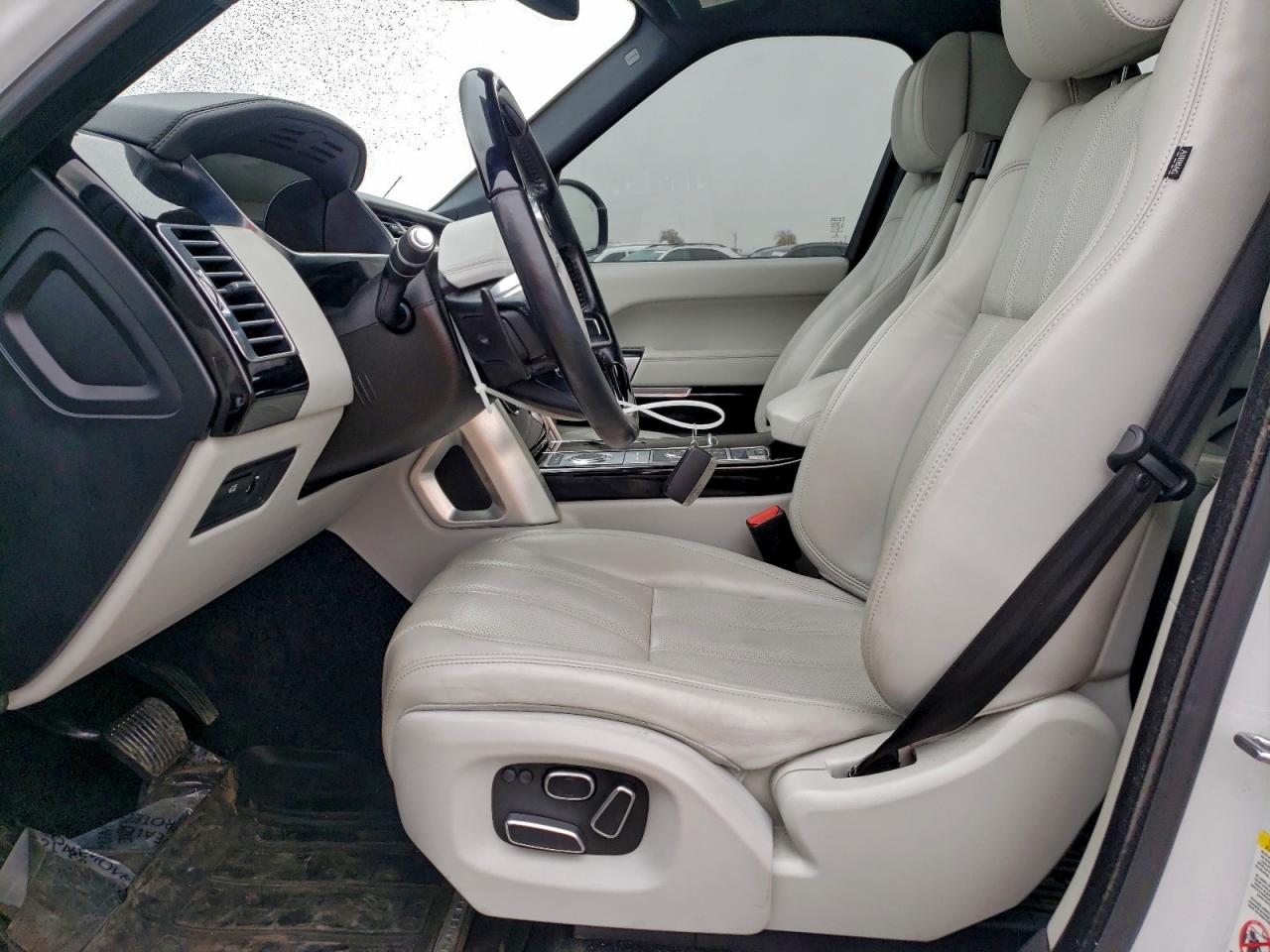 2014 LAND ROVER RANGE ROVER HSE photo 13
