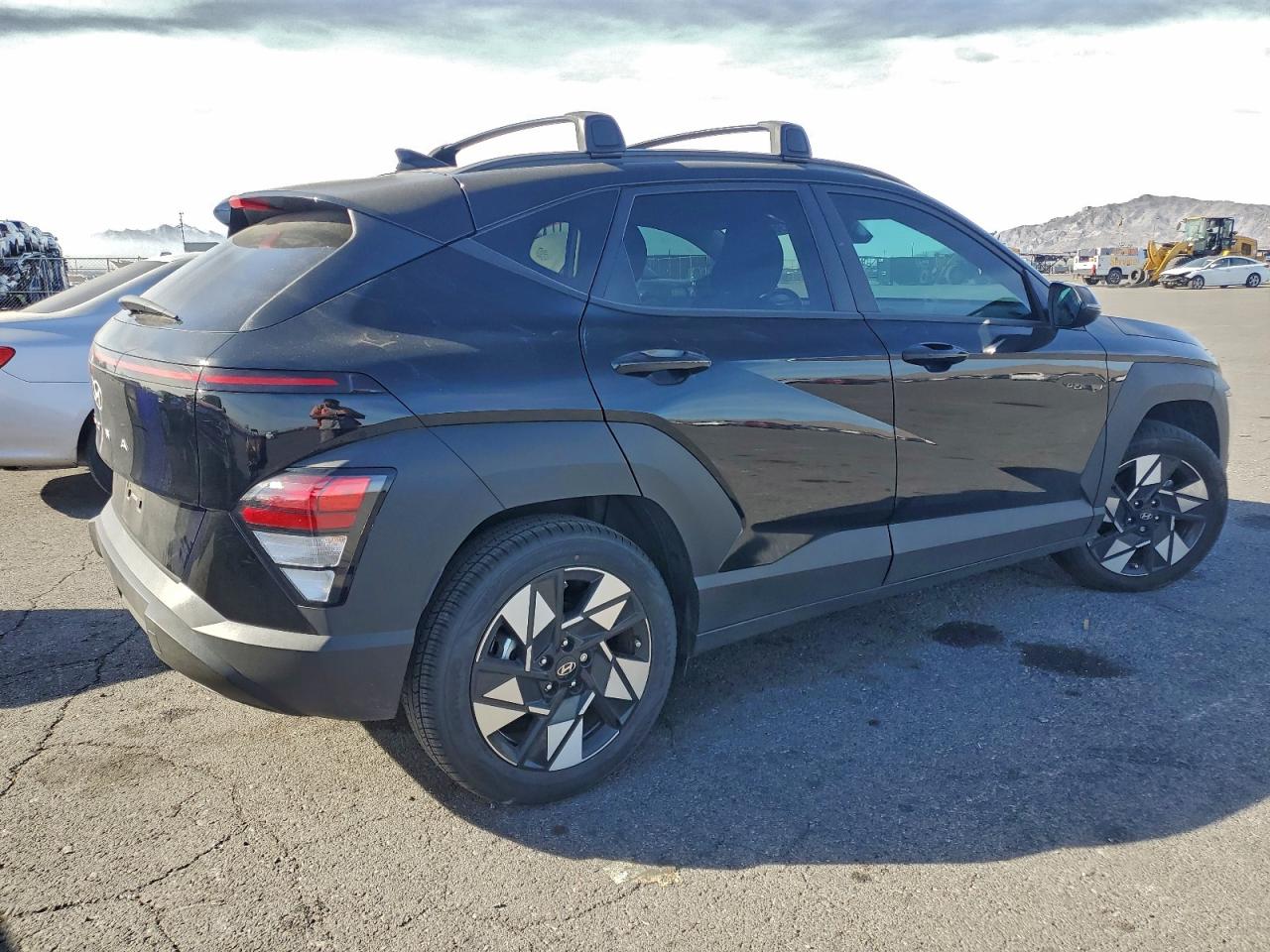 2024 HYUNDAI KONA SEL photo 3