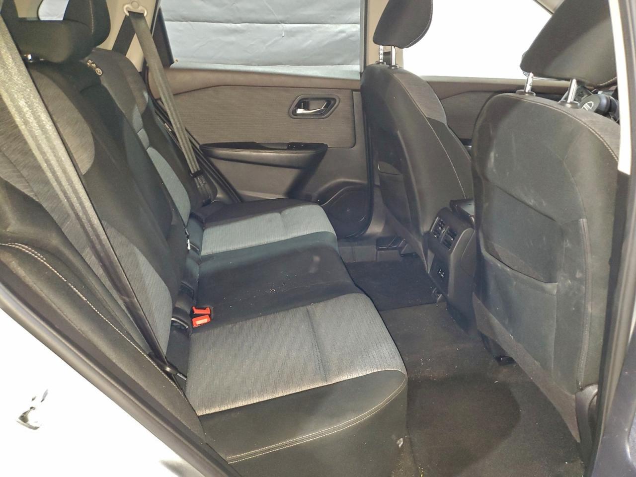 2021 NISSAN ROGUE SV photo 11