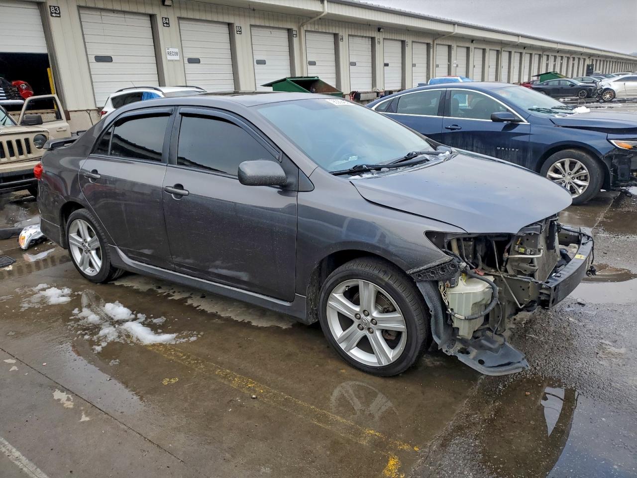 2013 TOYOTA COROLLA photo 4